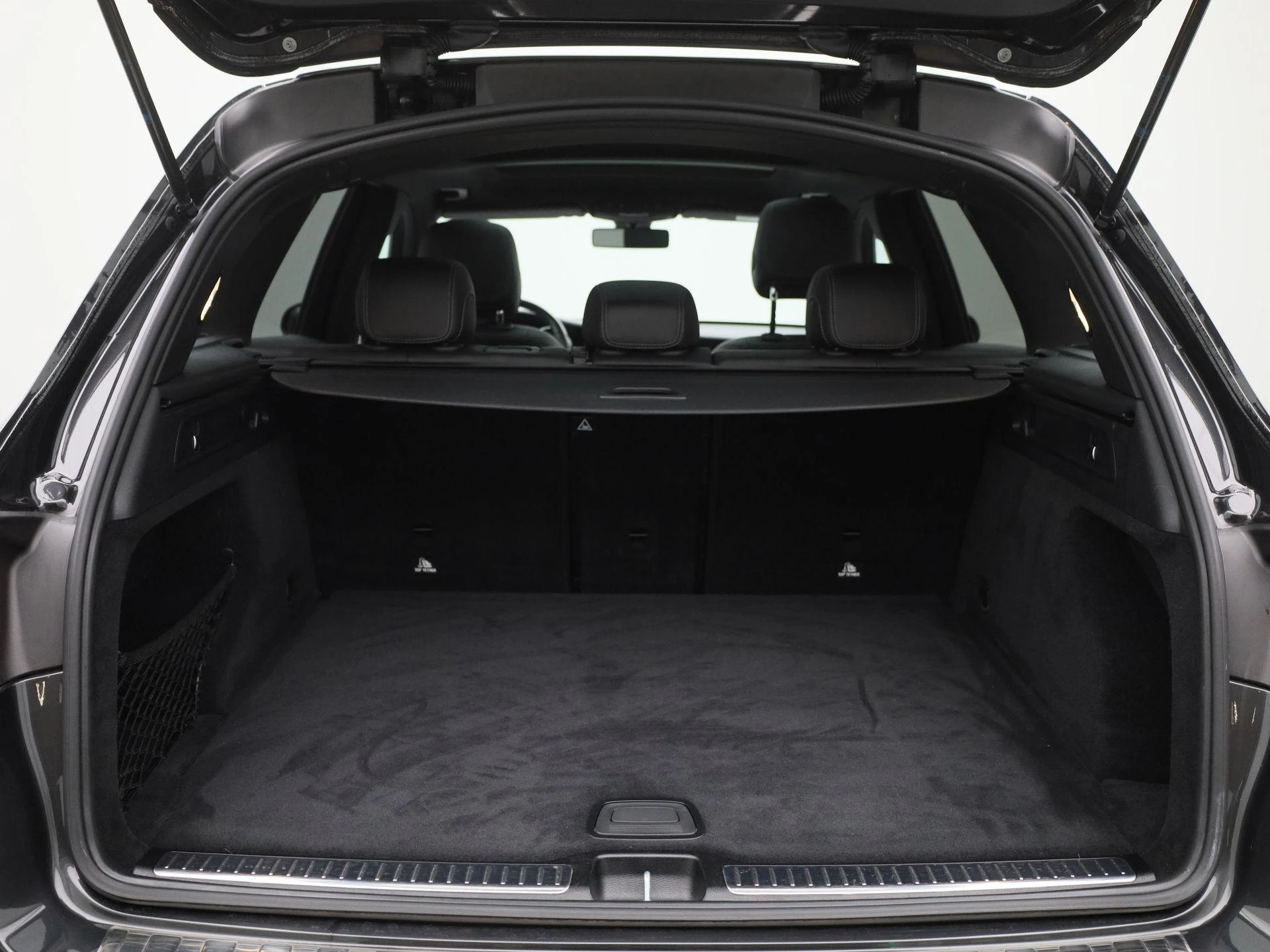Mercedes-Benz-GLC-image-13
