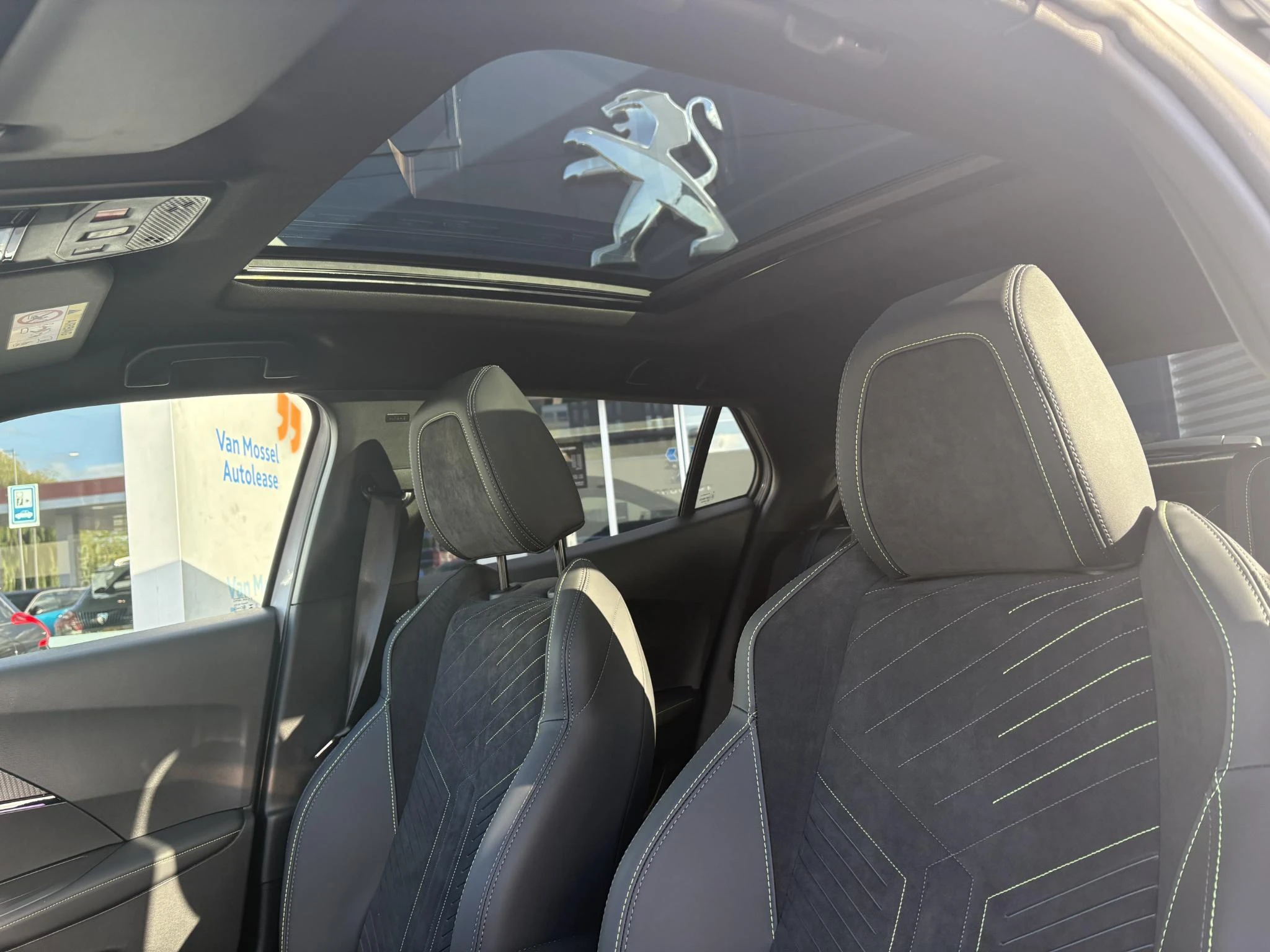 Peugeot-2008-image-10