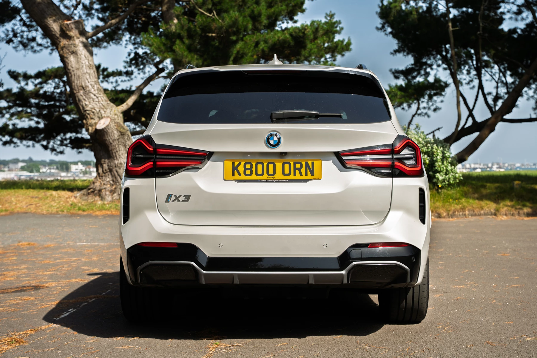 BMW-iX3-image-12