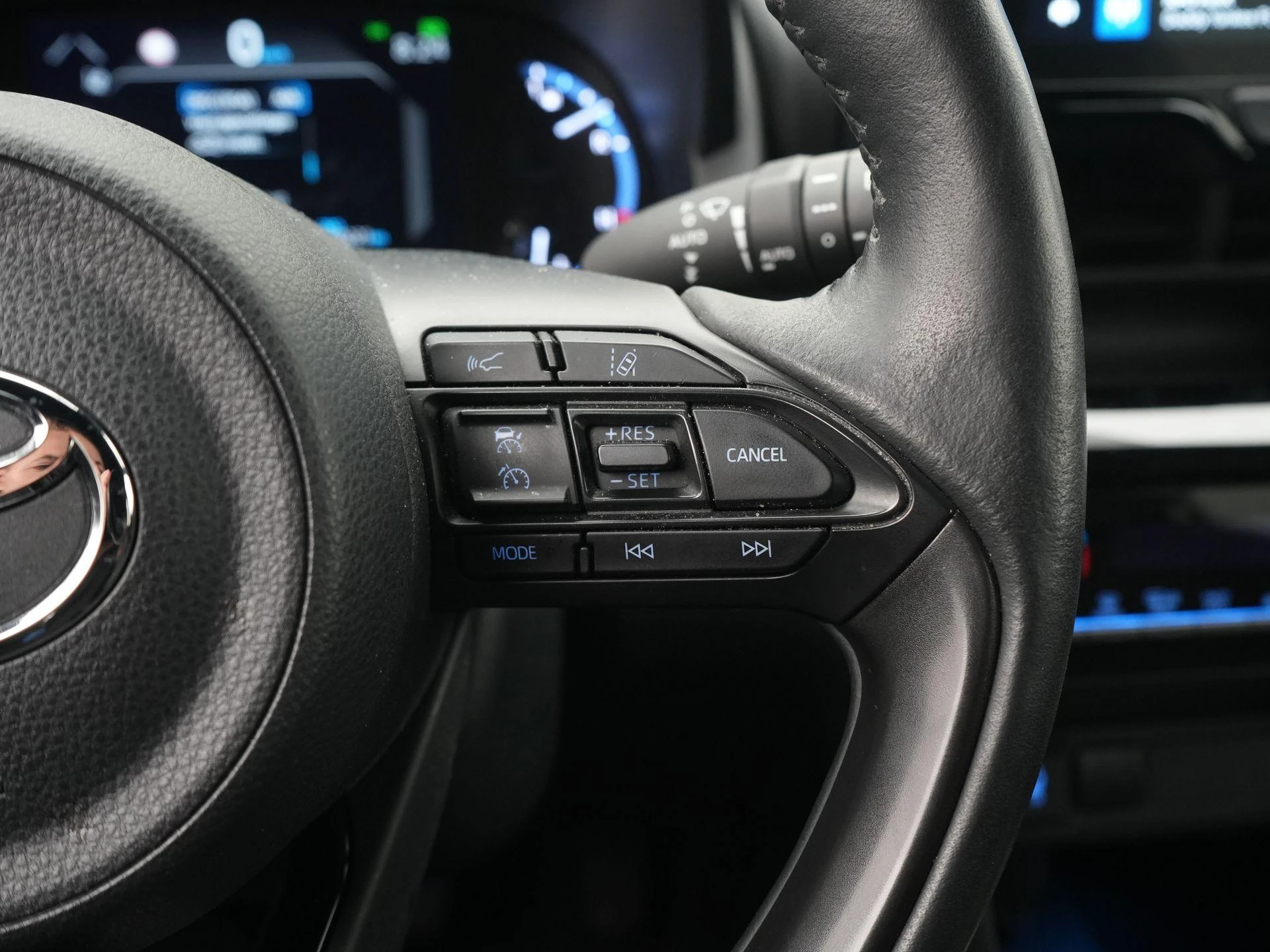 Toyota-Yaris Cross-image-25