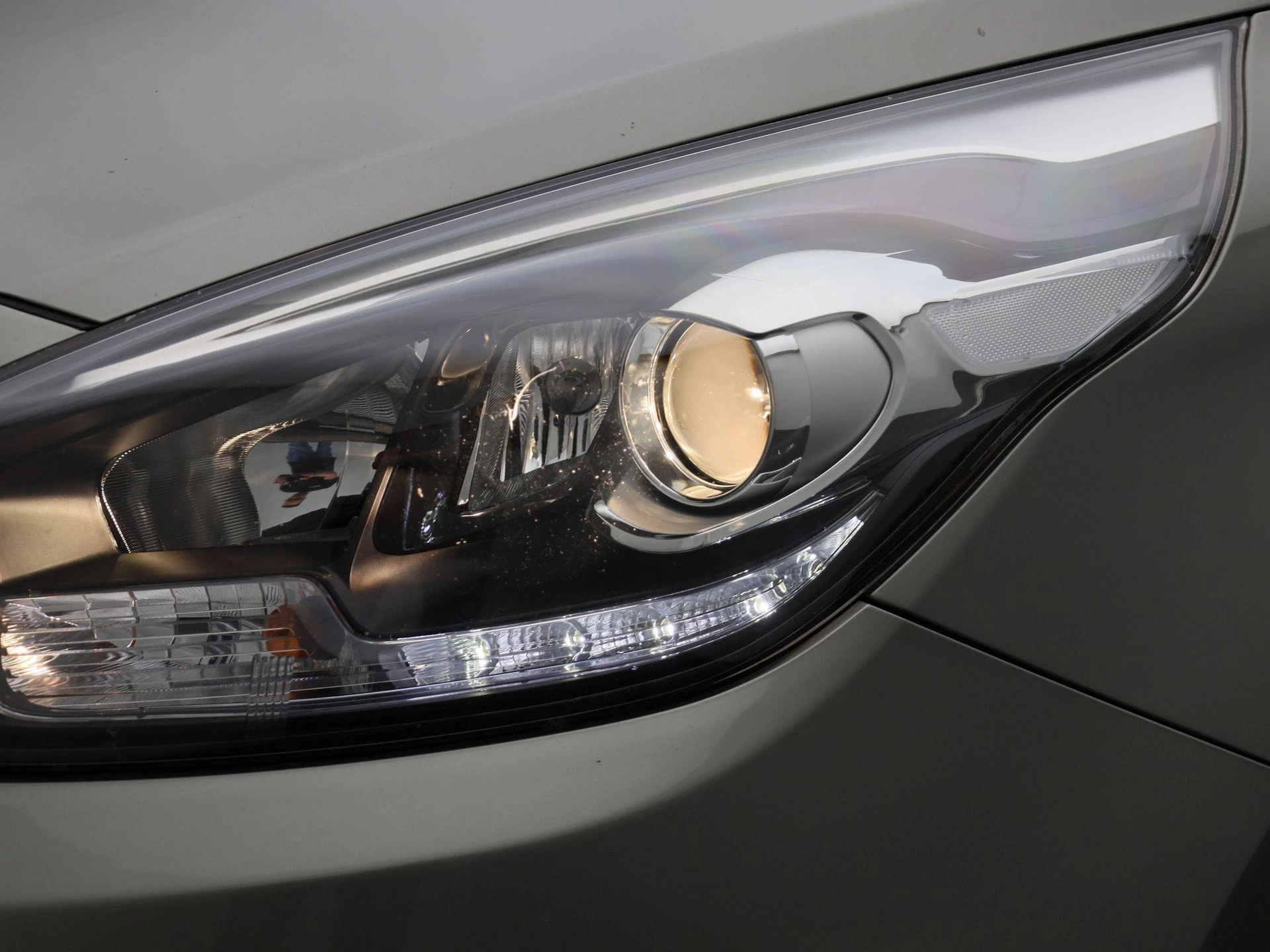 Kia-Carens-image-14