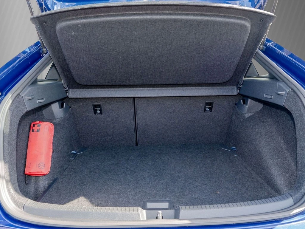 Volkswagen Taigo 1.5 TSI DSG R-Line Navi, AHK, WWV