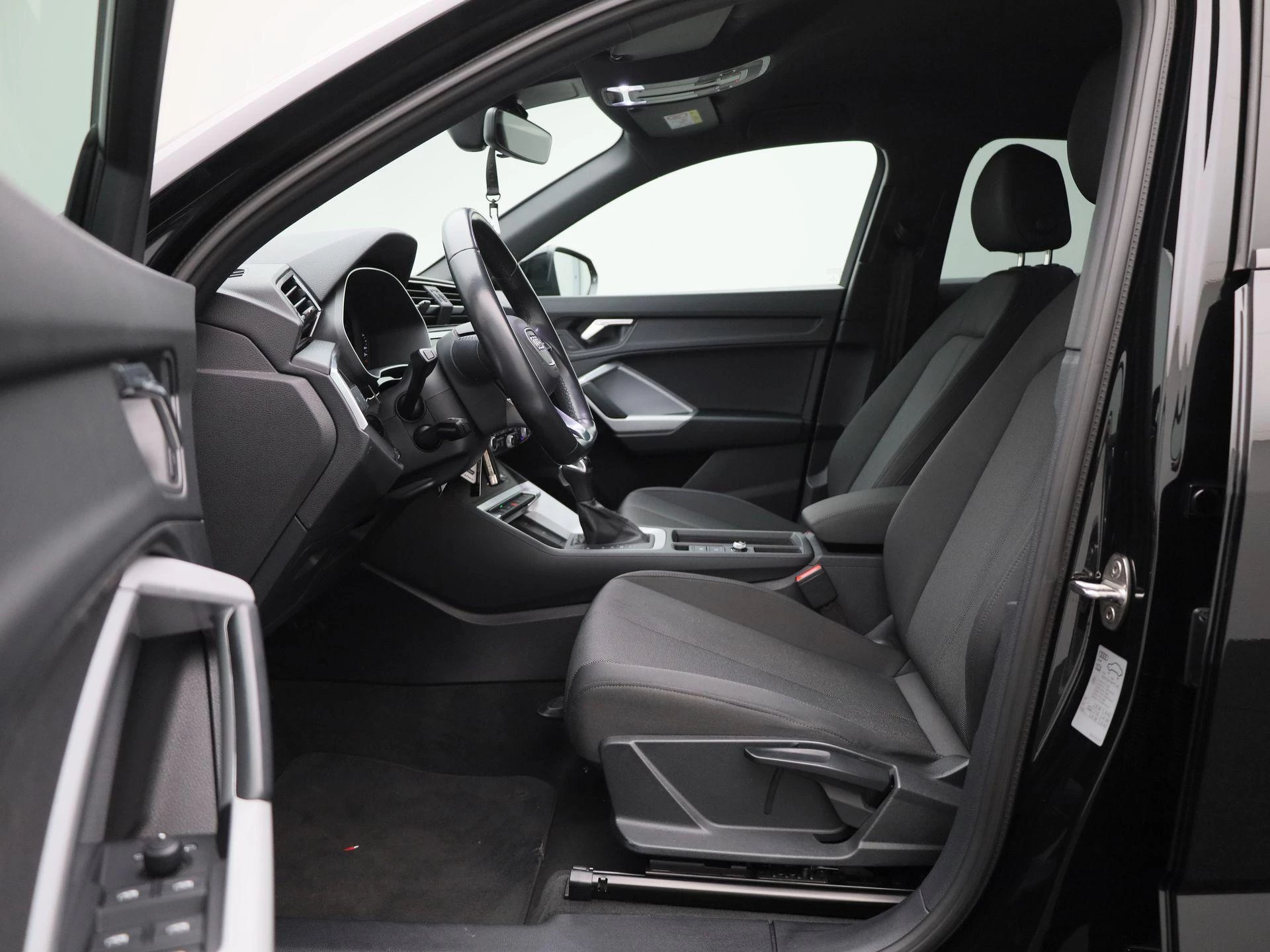 Audi-Q3-image-10