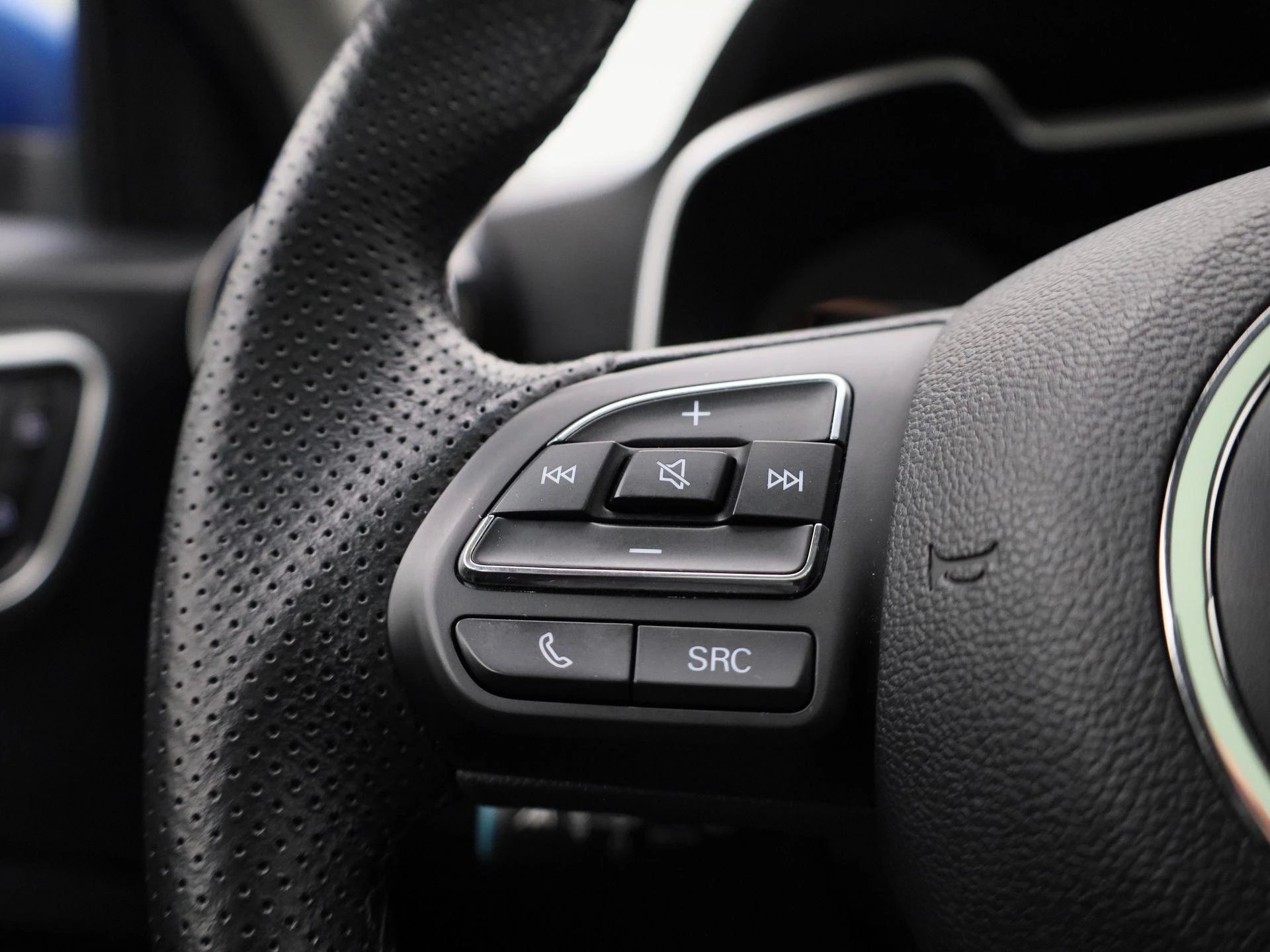MG-ZS EV-image-22