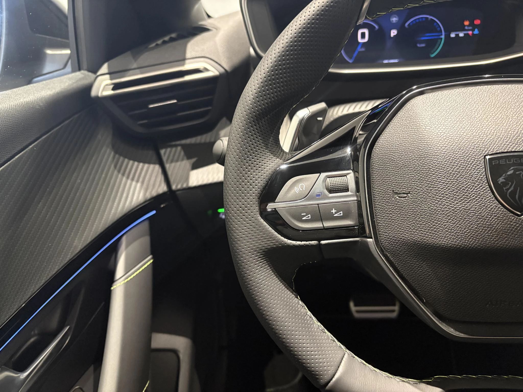 Peugeot-208-image-12
