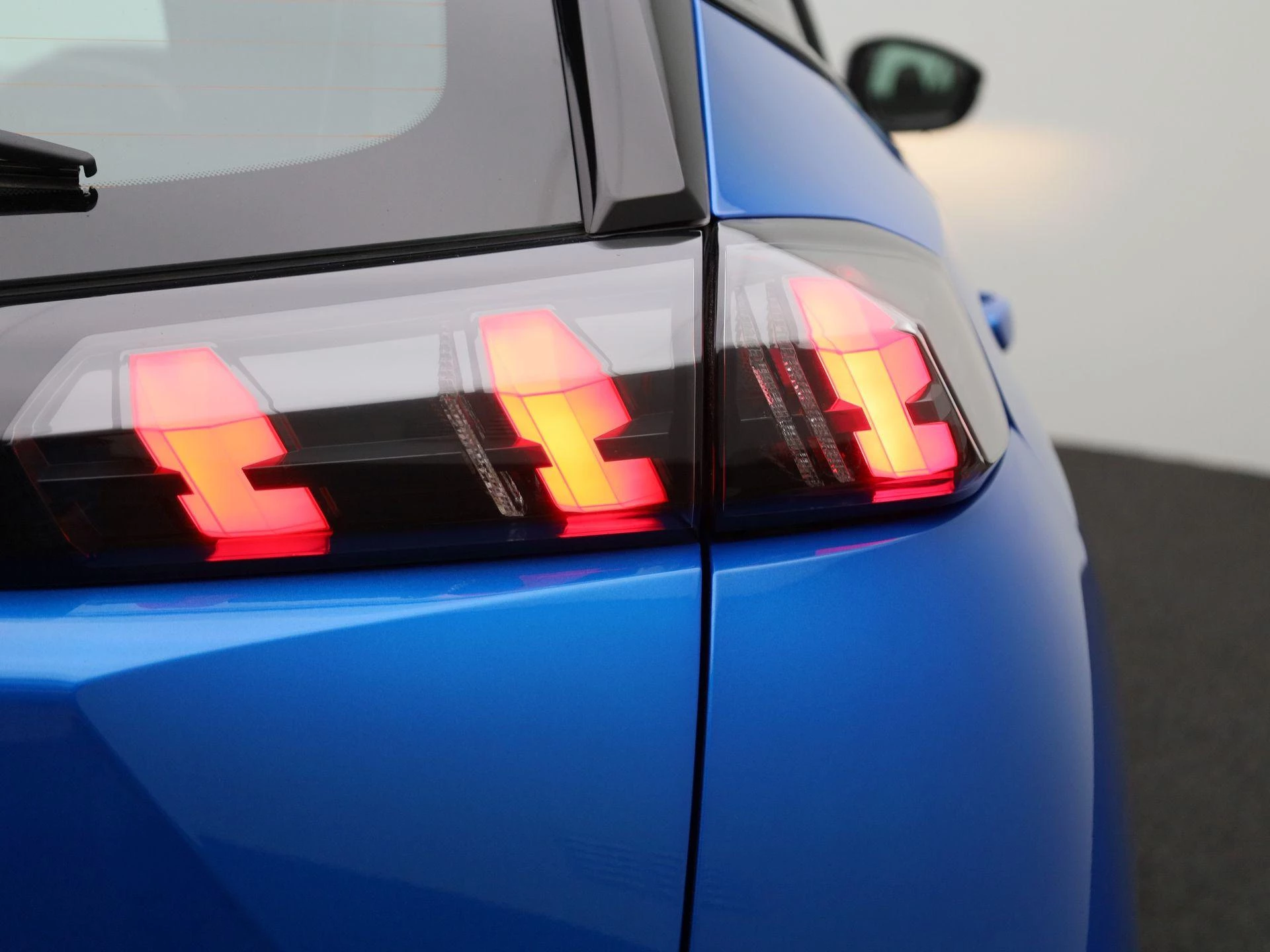 Peugeot-e-2008-image-41