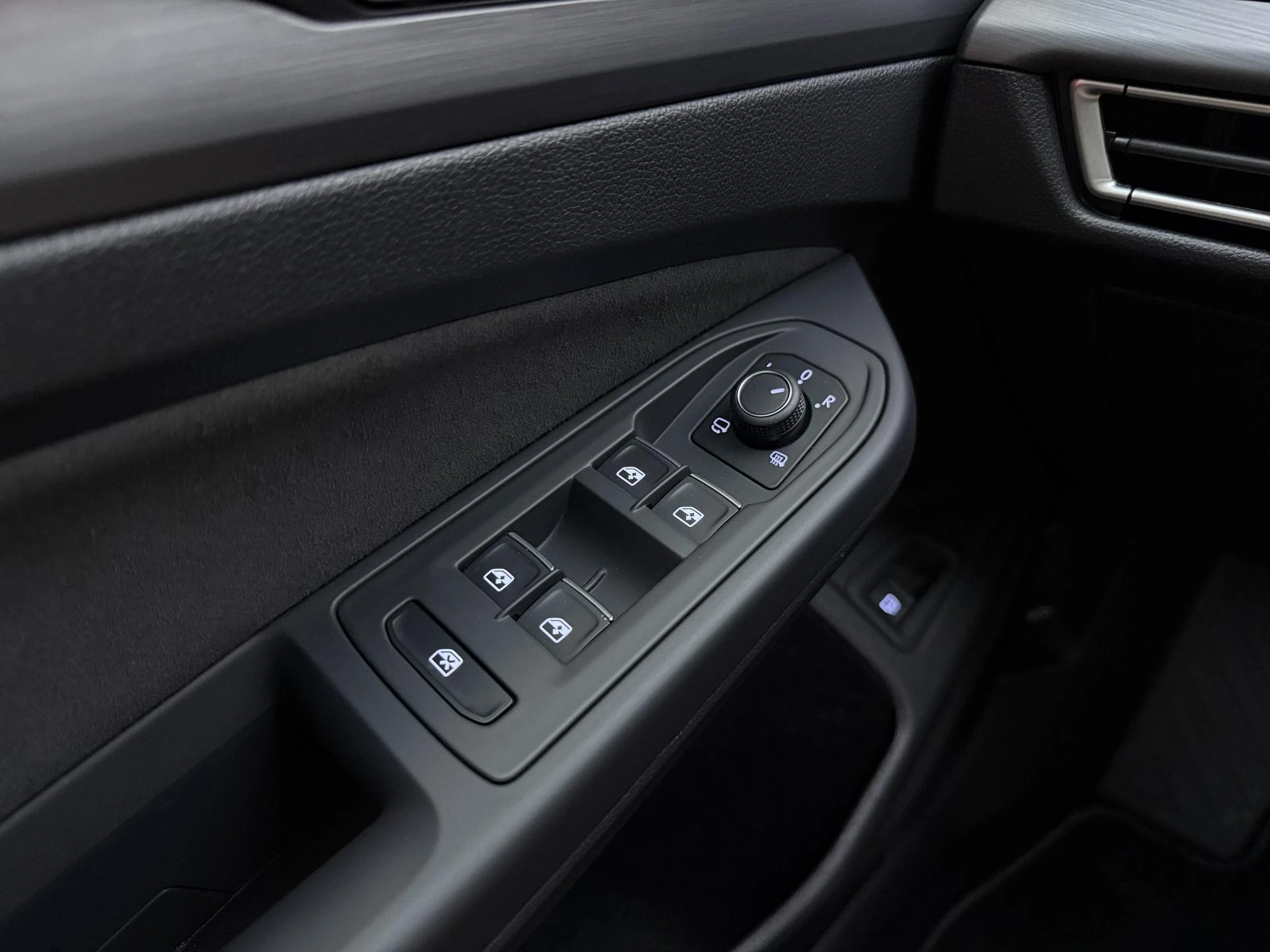 Volkswagen-Golf-image-15
