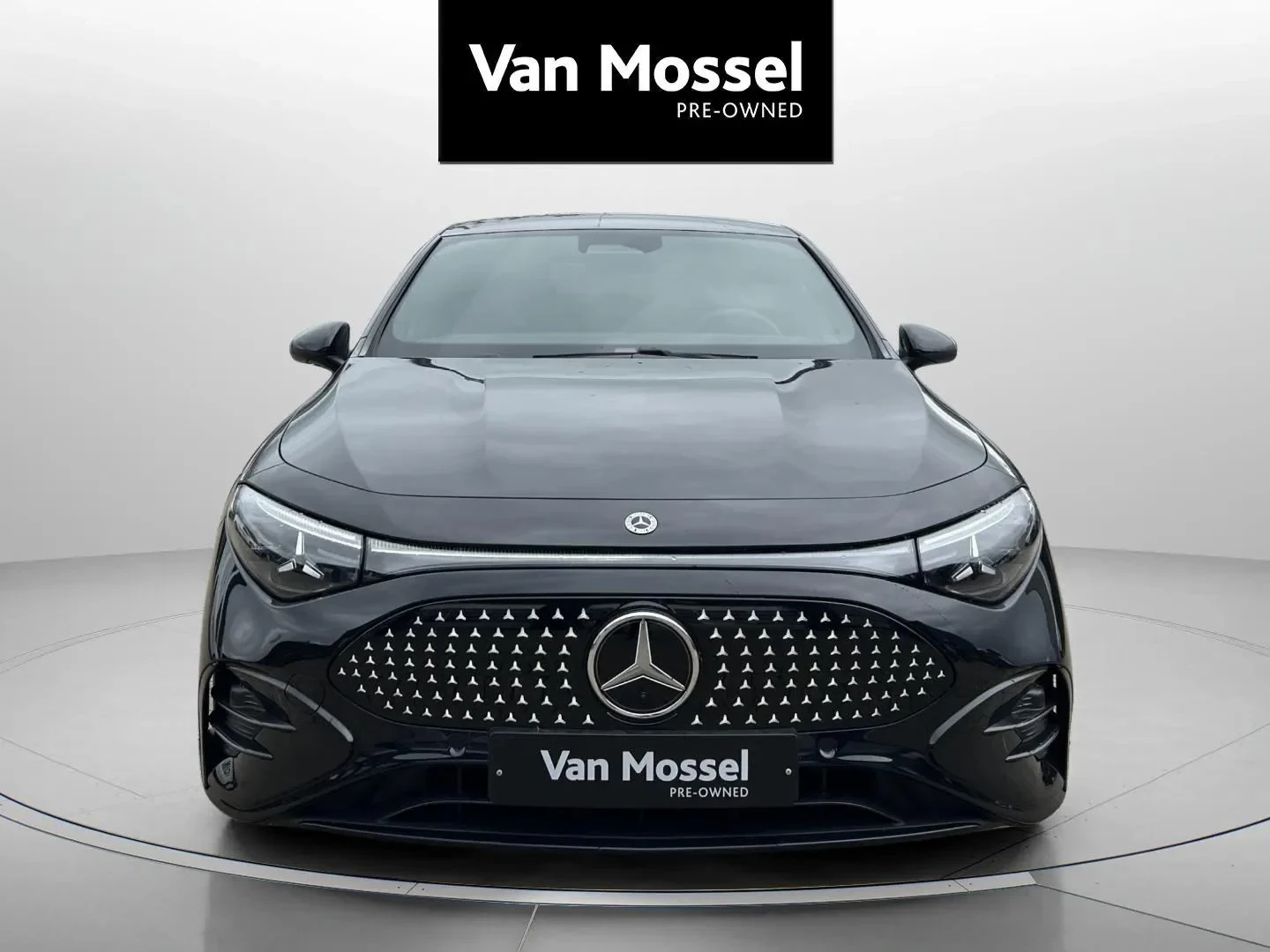 Mercedes-Benz-CLA-image-1