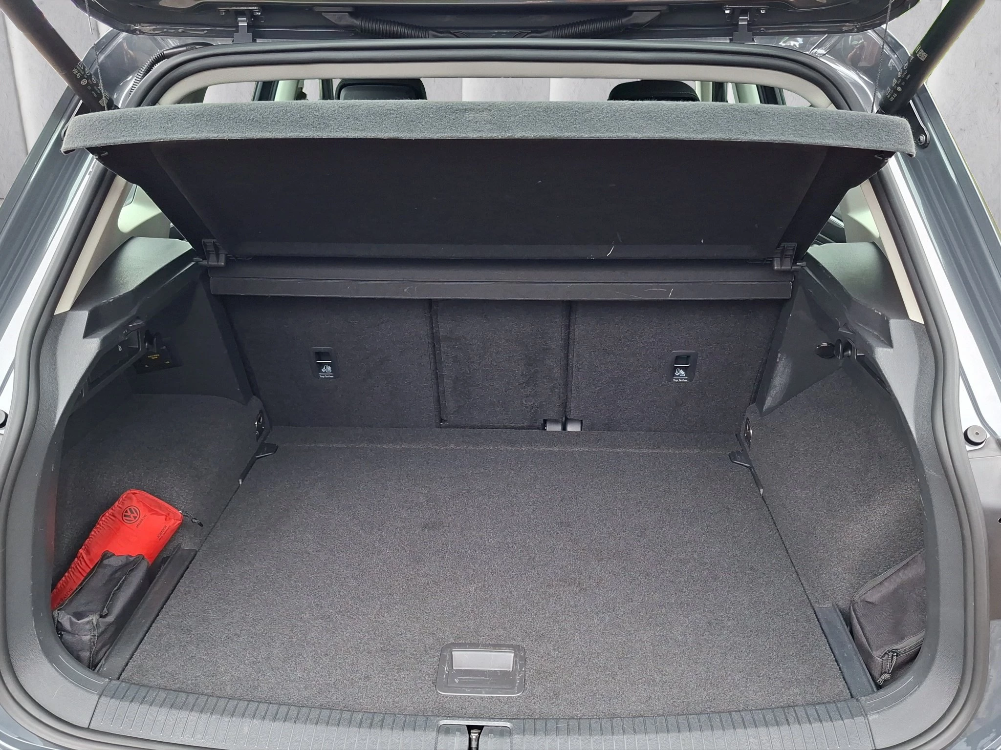 Volkswagen Tiguan Elegance 2.0 TDI LED | AHK | ACC | PDC | SHZ | LMF | Navi