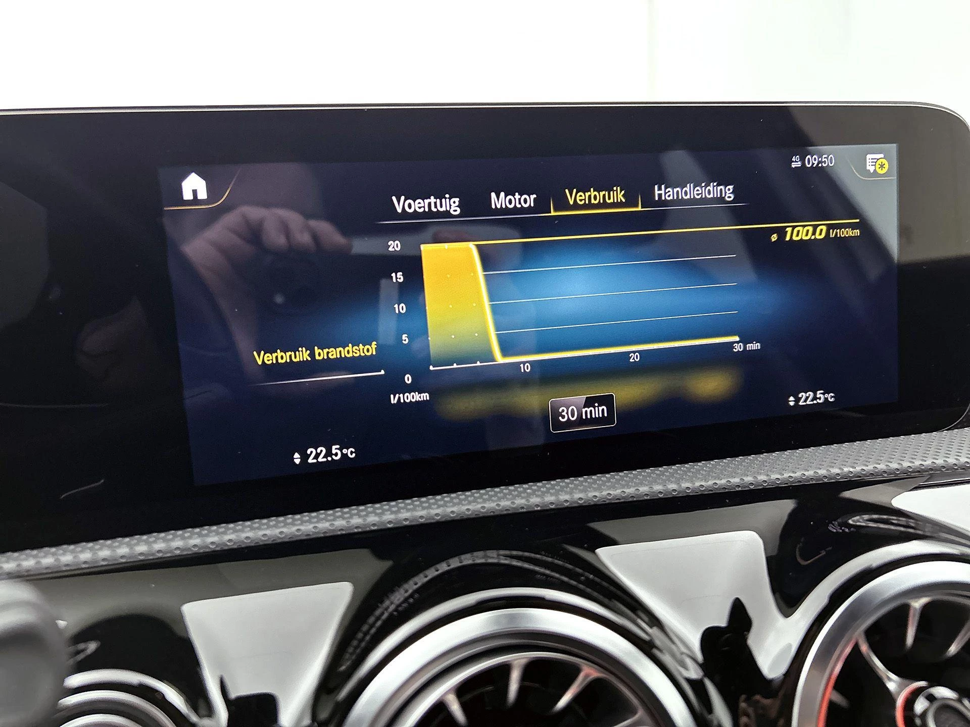 Mercedes-Benz-A-Klasse-image-14