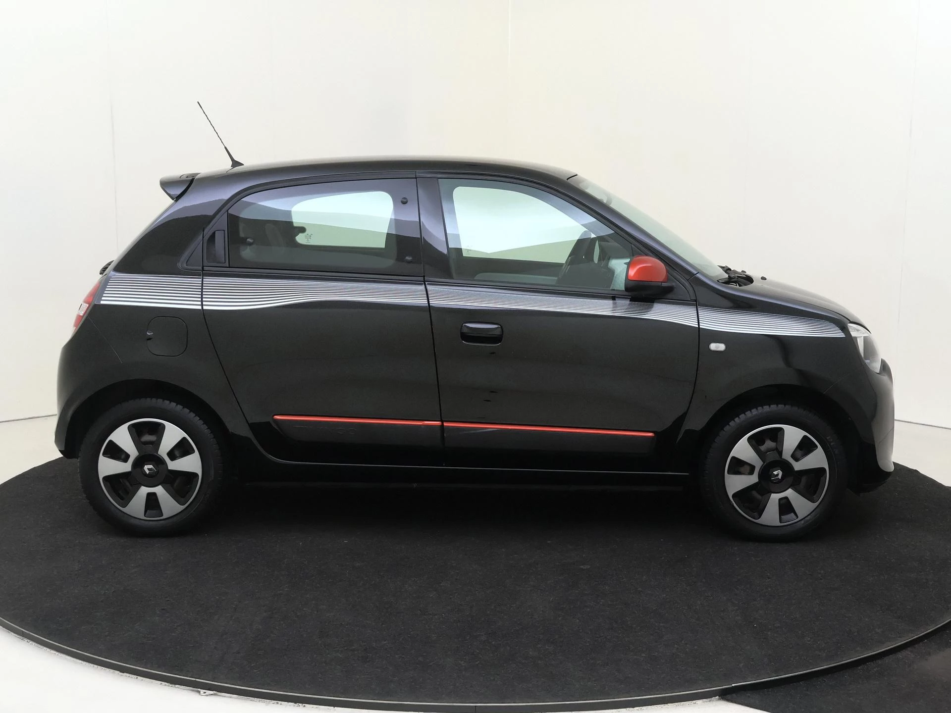 Renault-Twingo-image-8