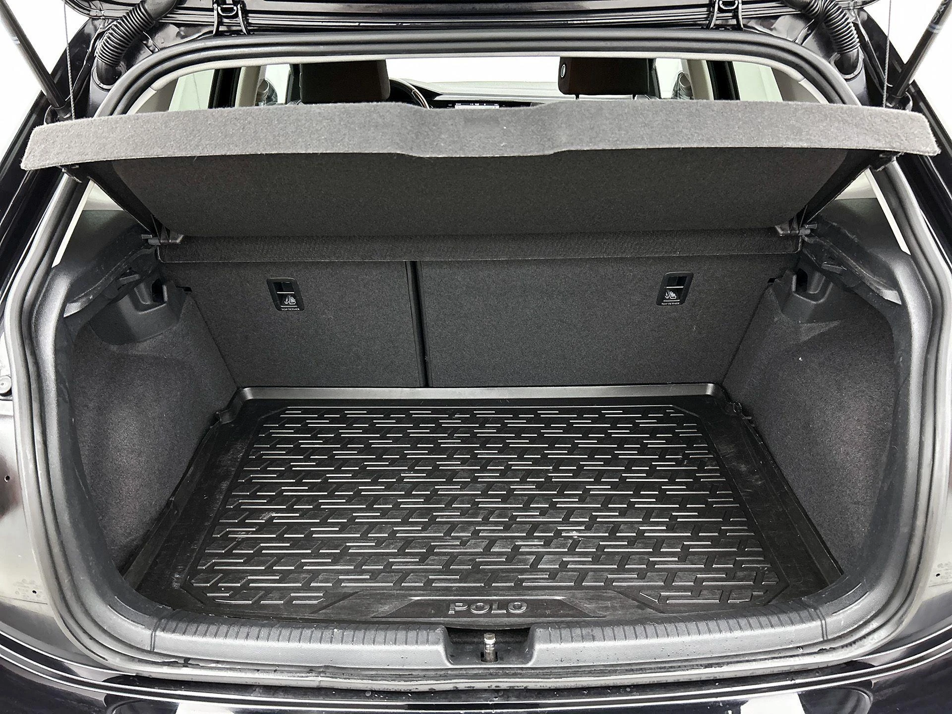 Volkswagen-Polo-image-21