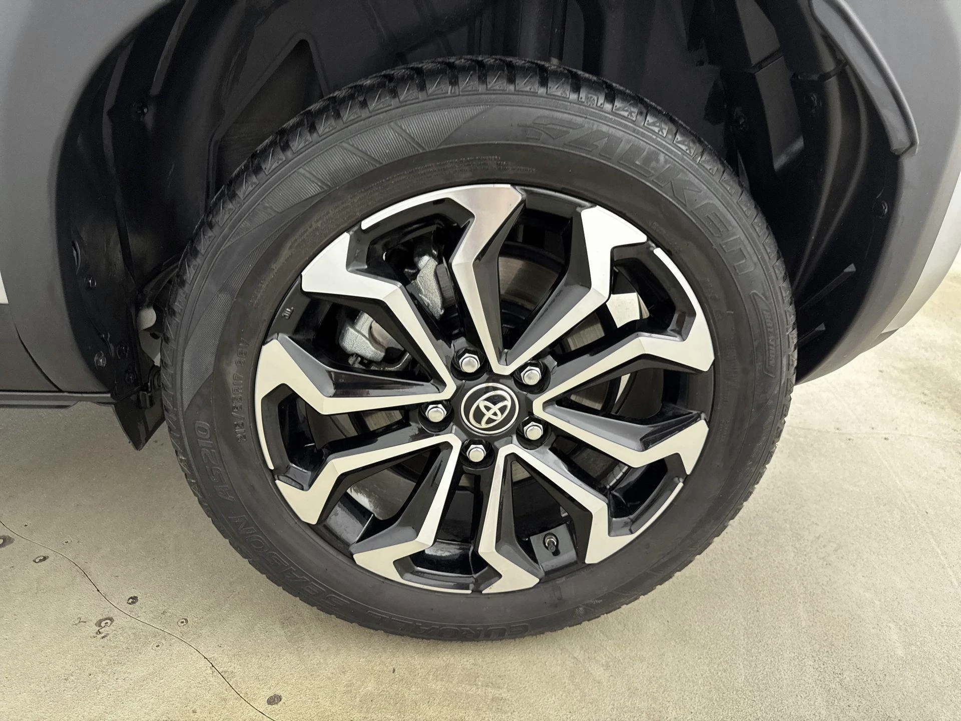 Toyota-Yaris Cross-image-25