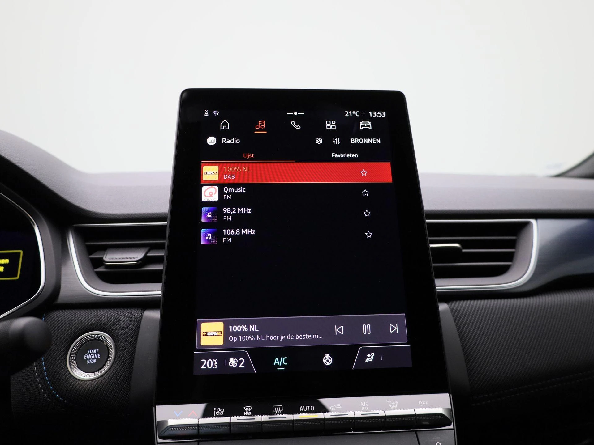 Renault-Captur-image-16