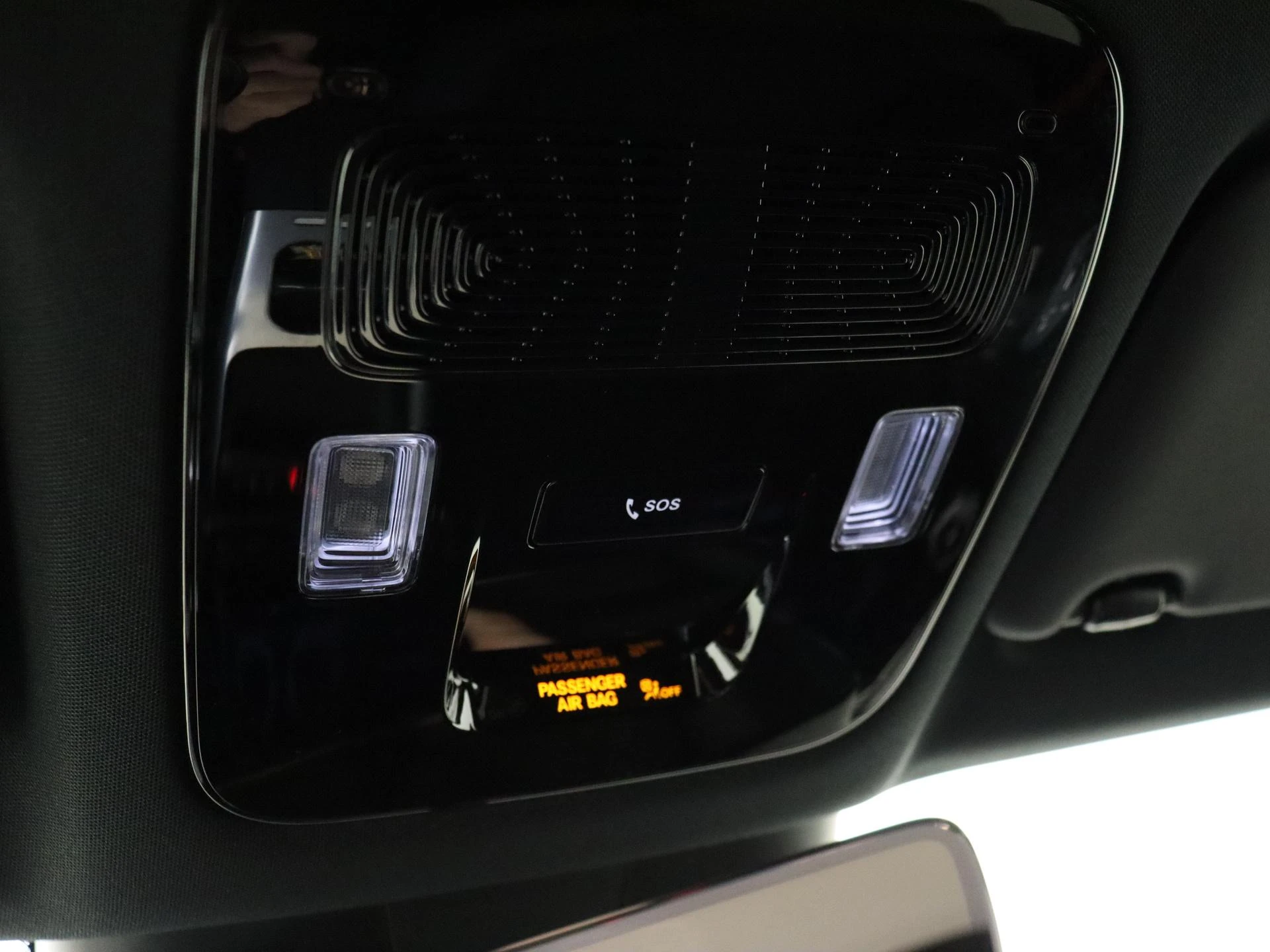 Mercedes-Benz-CLA-image-22