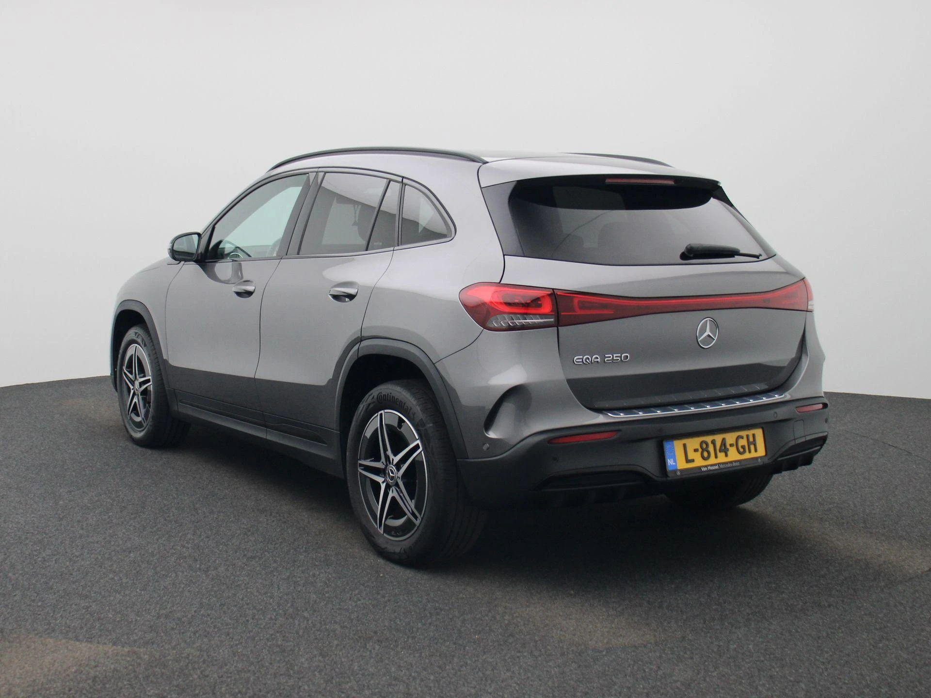 Mercedes-Benz-EQA-image-1