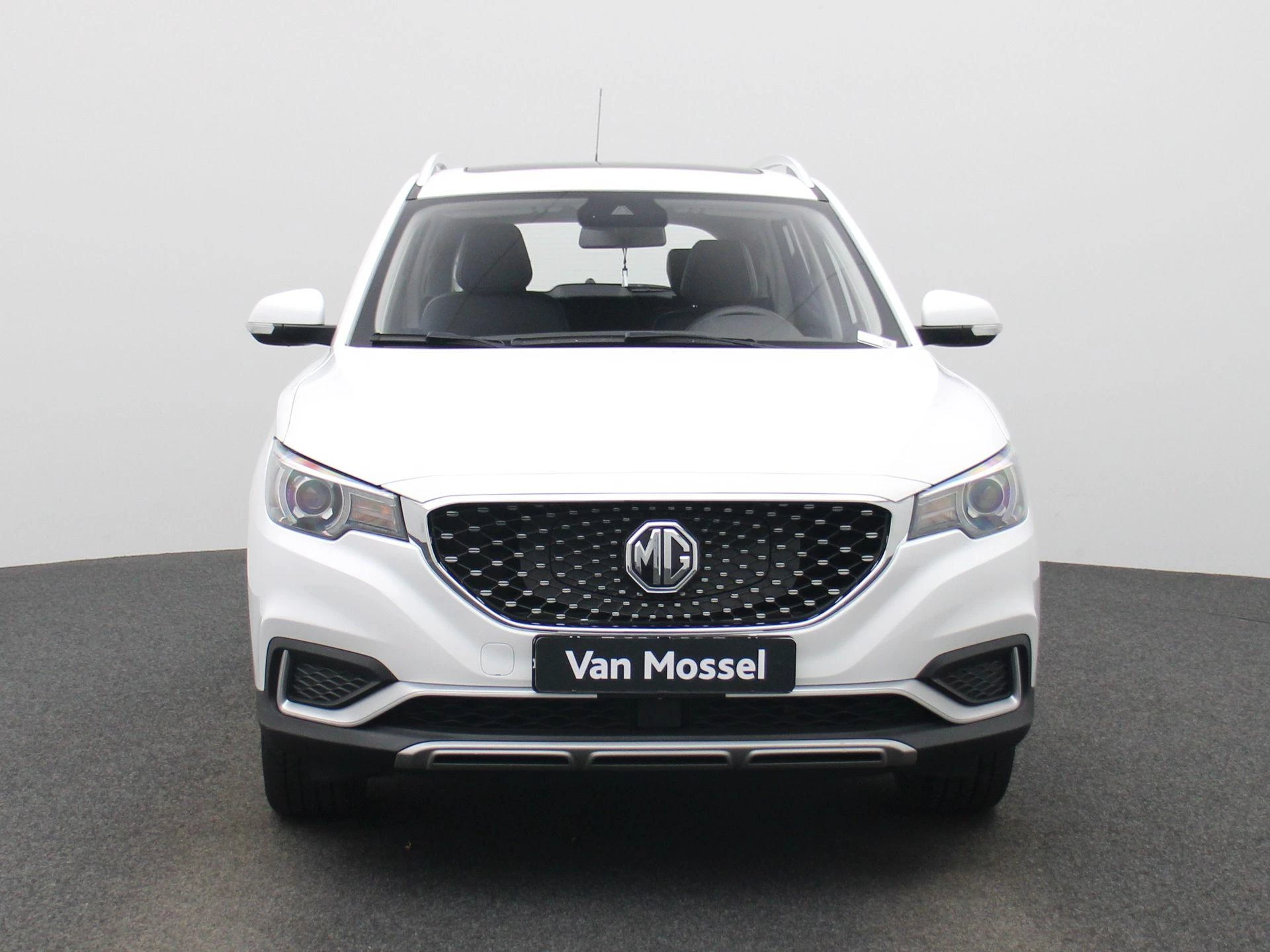 MG-ZS EV-image-2