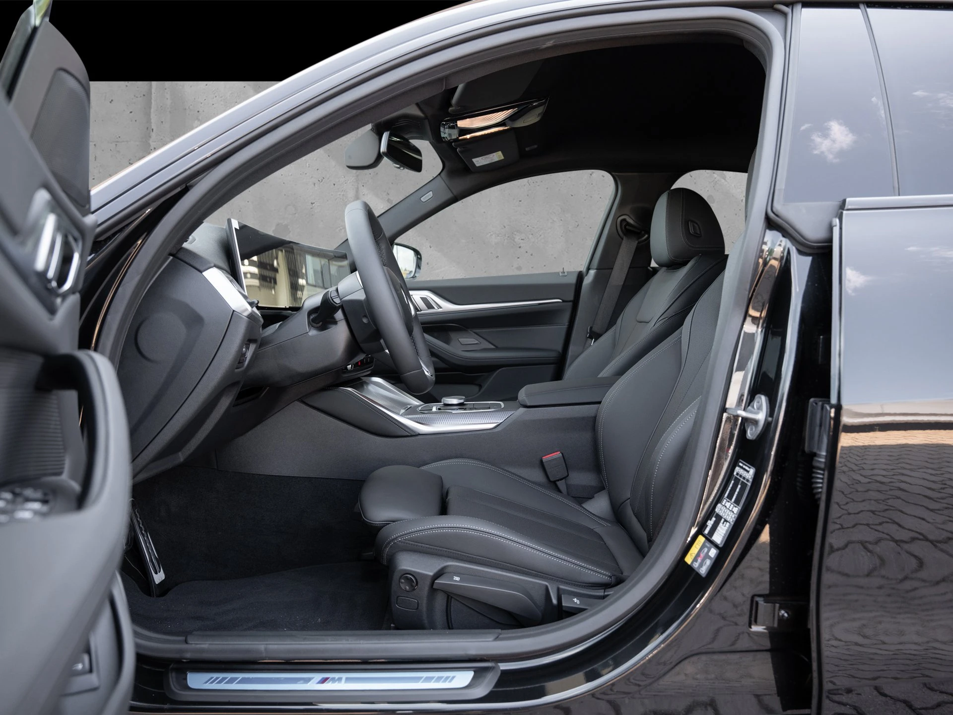 BMW-i4-image-9