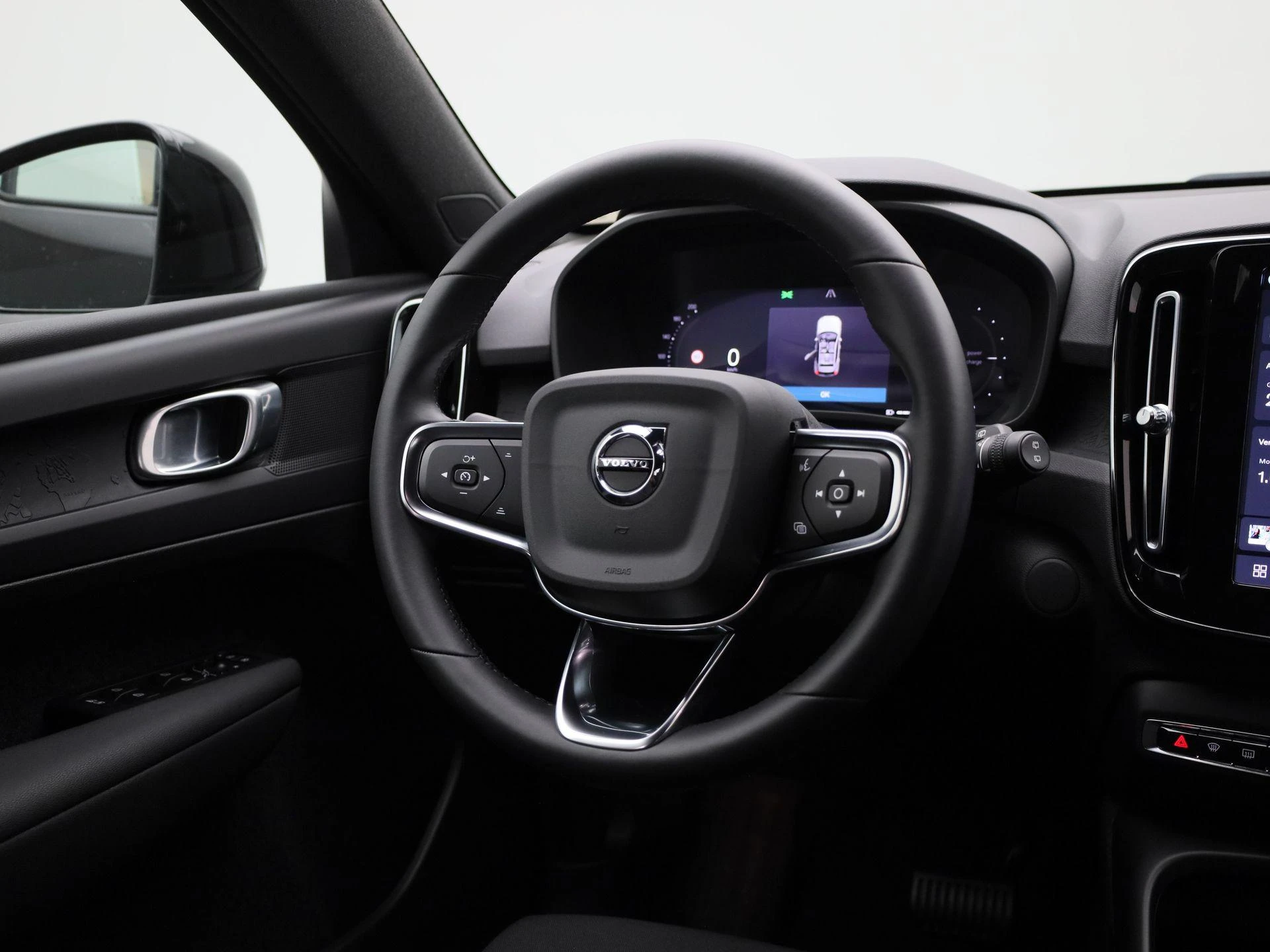 Volvo-XC40-image-8