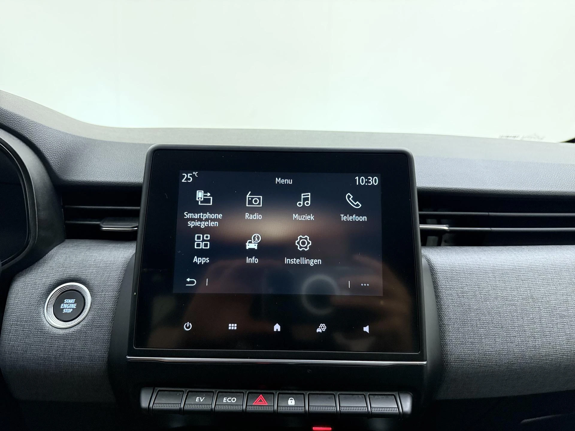 Mitsubishi-Colt-image-19