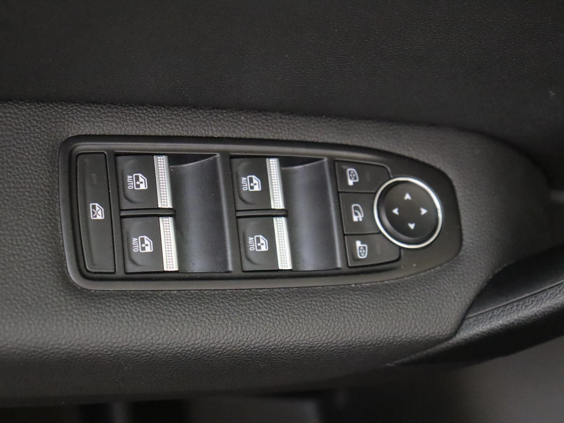 Renault-Captur-image-27