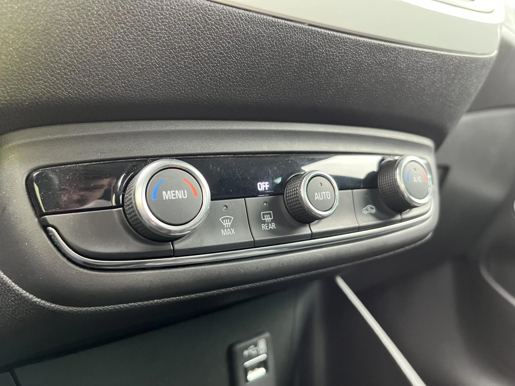 Opel-Crossland X-image-37