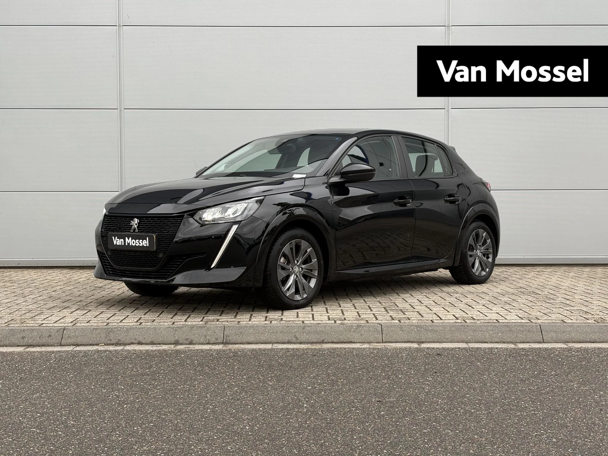 Peugeot-e-208-image-0