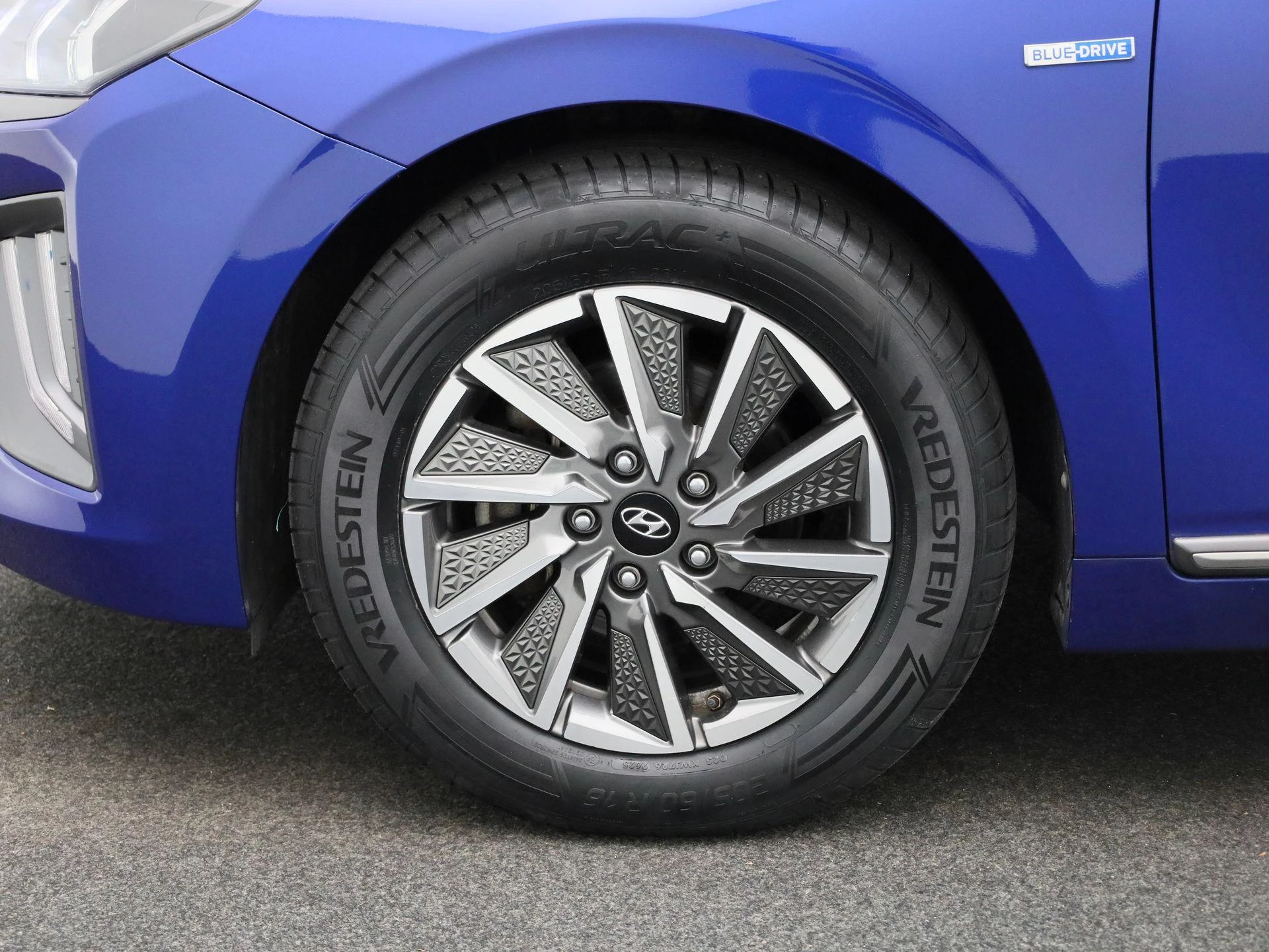 Hyundai-IONIQ-image-12