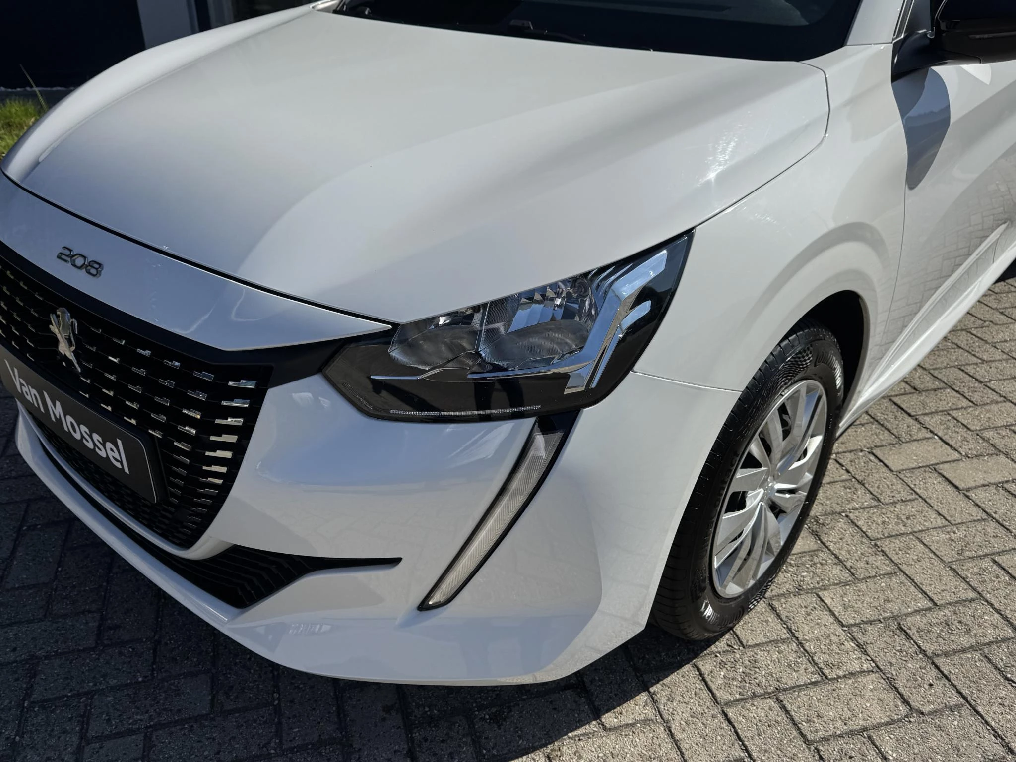 Peugeot-208-image-8
