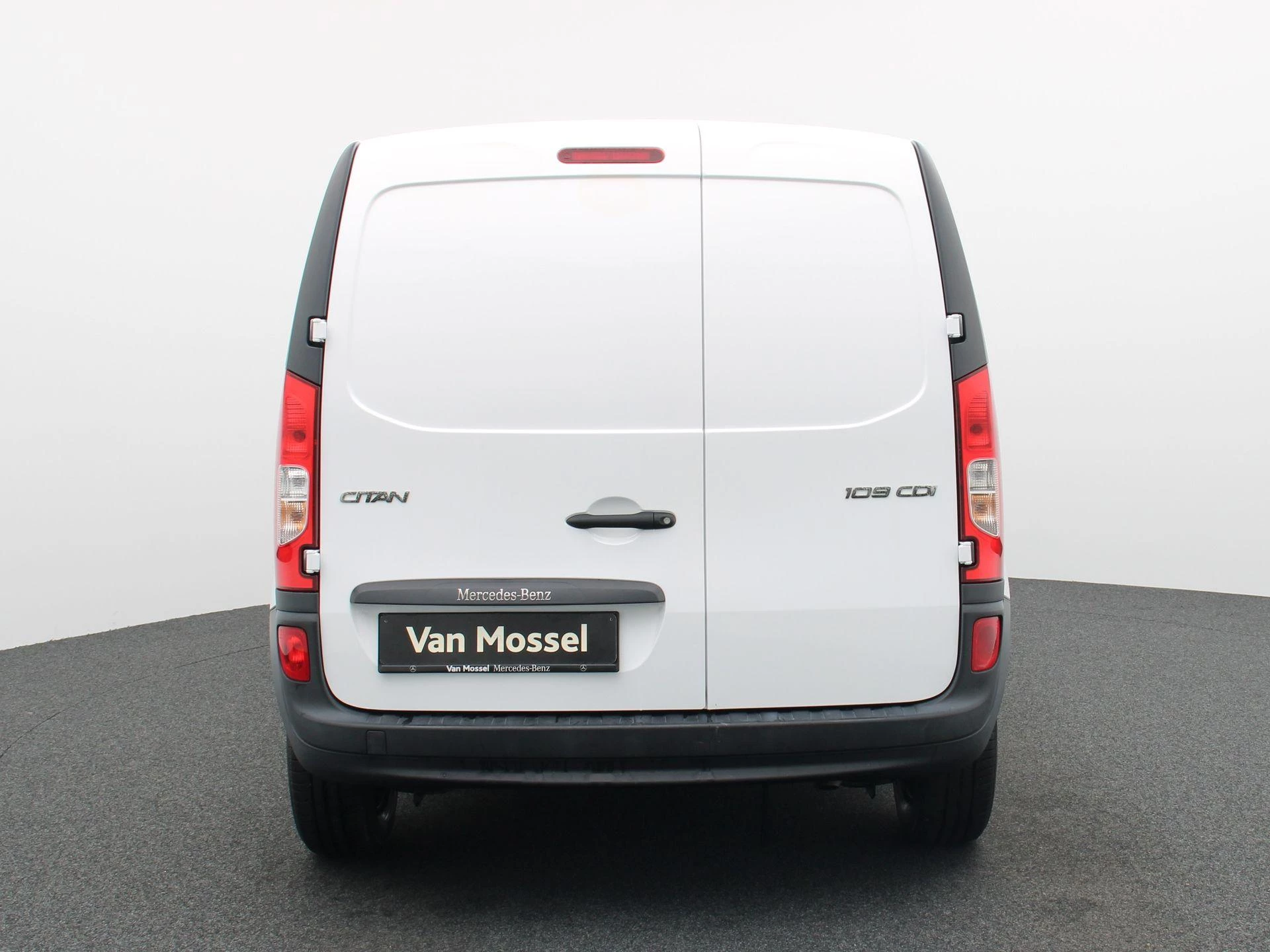 Mercedes-Benz-Citan-image-4