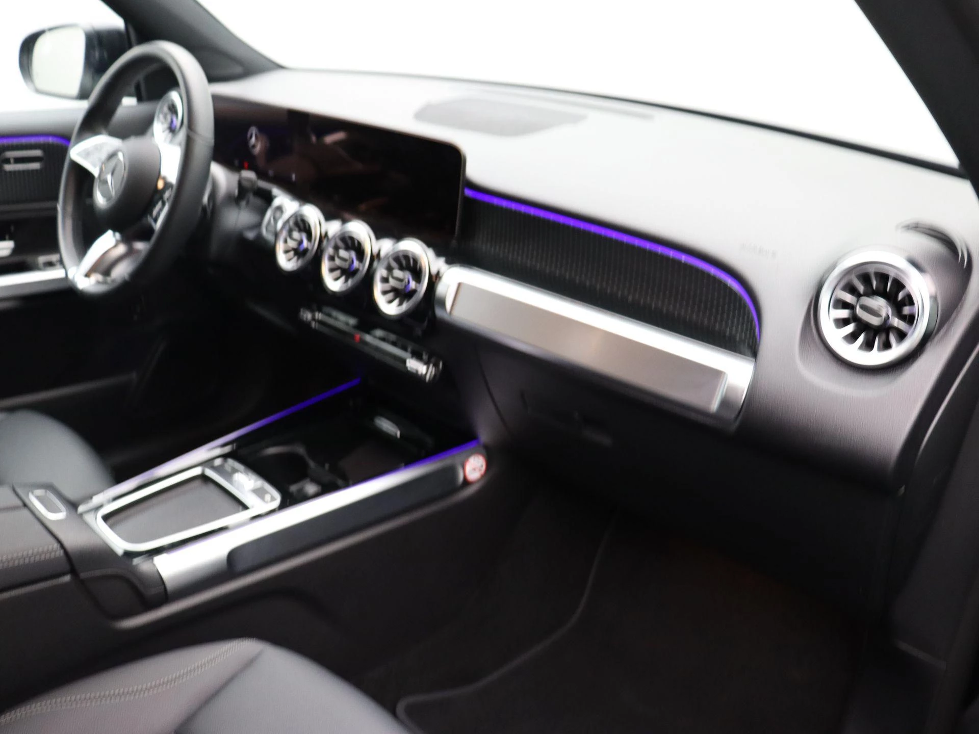 Mercedes-Benz EQB 250+ Luxury Line + 7 ZITPLAATSEN + CARPLAY +