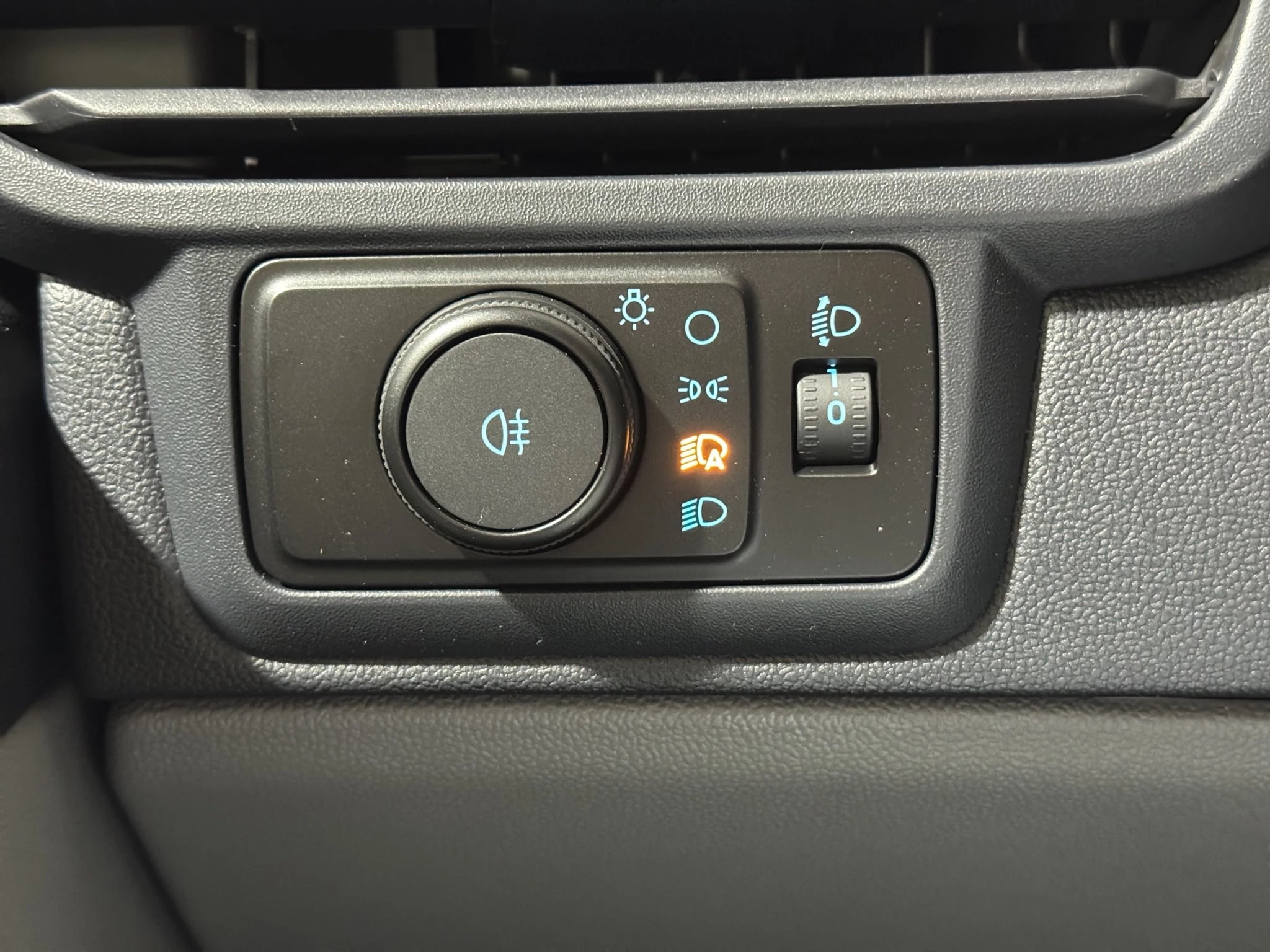 Ford Transit Custom Trend 2.0 EcoBlue 100kW 320 L1 Auto Kasten-LKW. 4-türig. MJ 2026.50