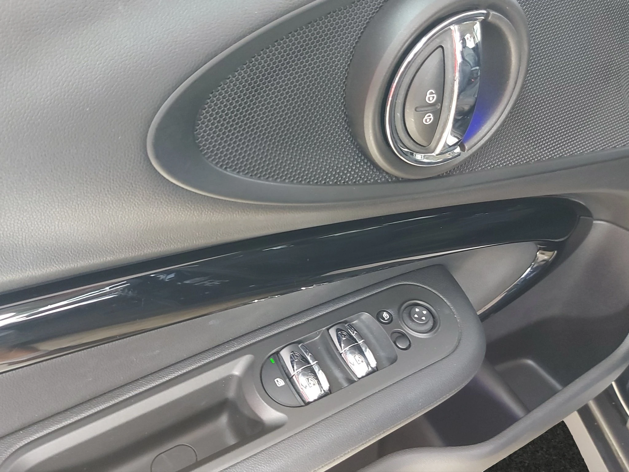 MINI-Clubman-image-16