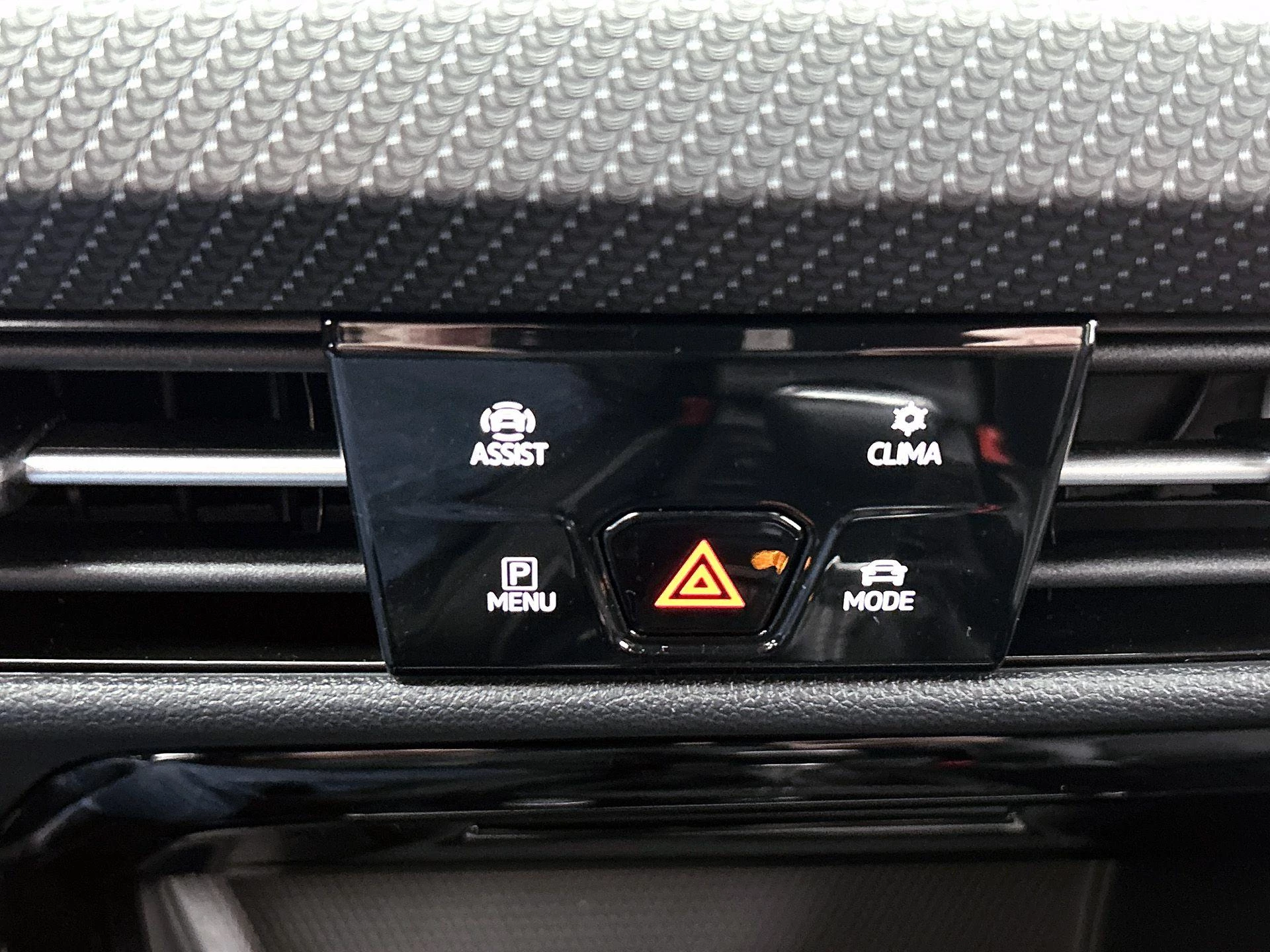 Volkswagen-Golf-image-11