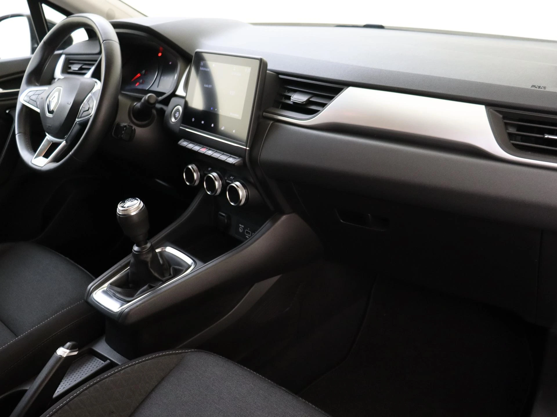Renault-Captur-image-4
