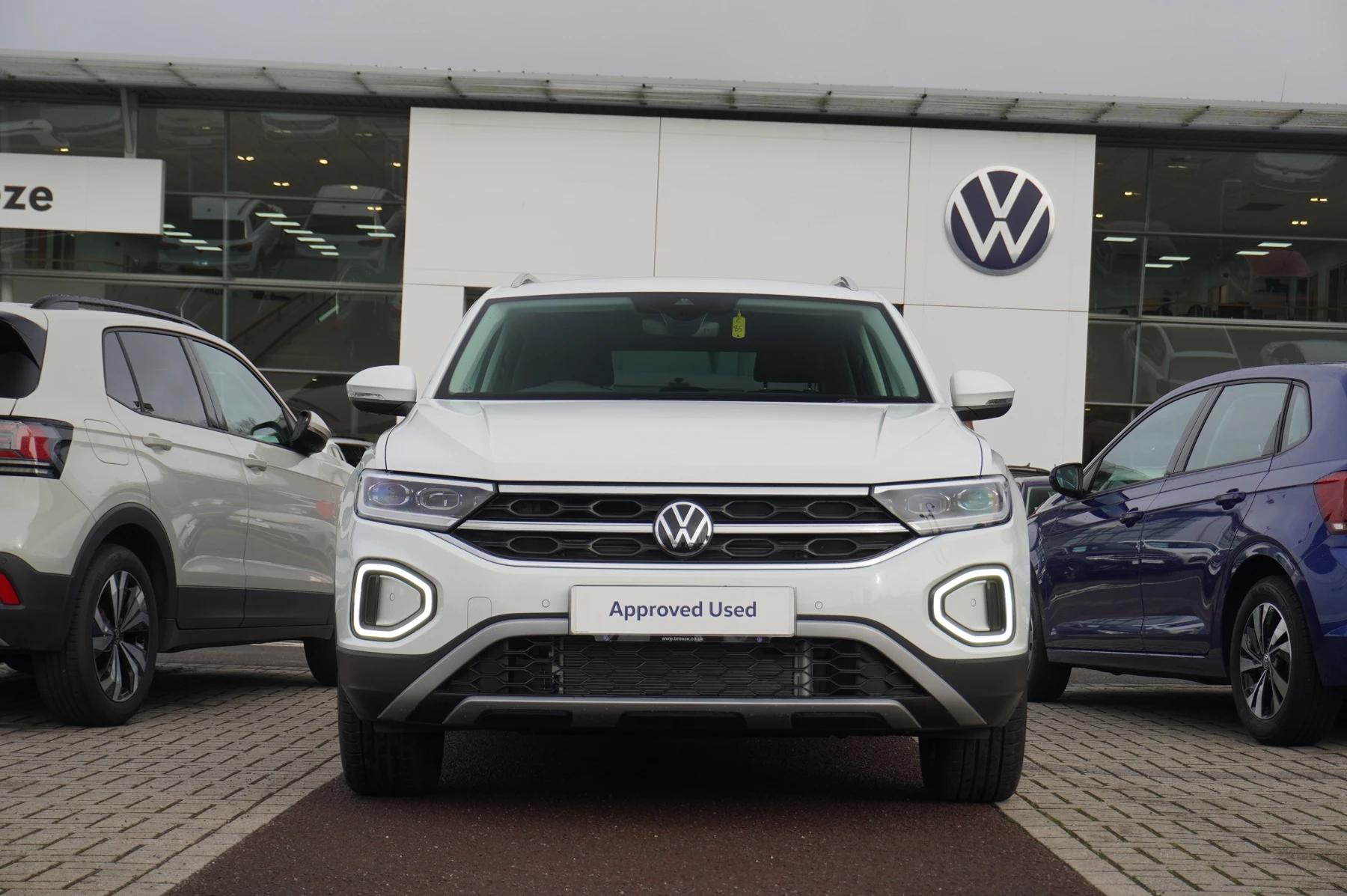 Volkswagen-T-Roc-image-6