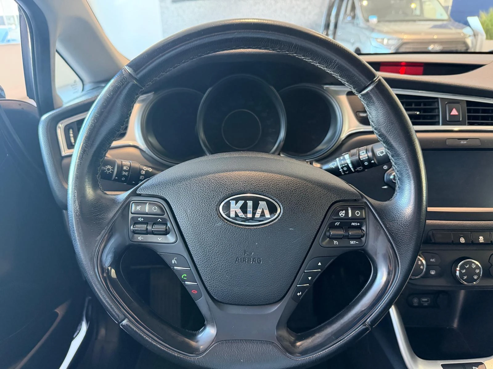 Kia-cee'd-image-9