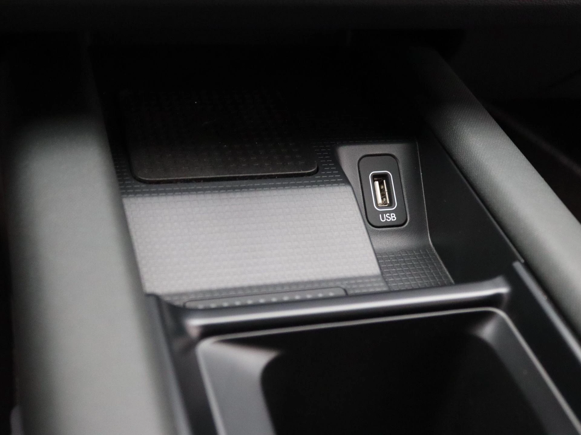 Hyundai-IONIQ 6-image-21