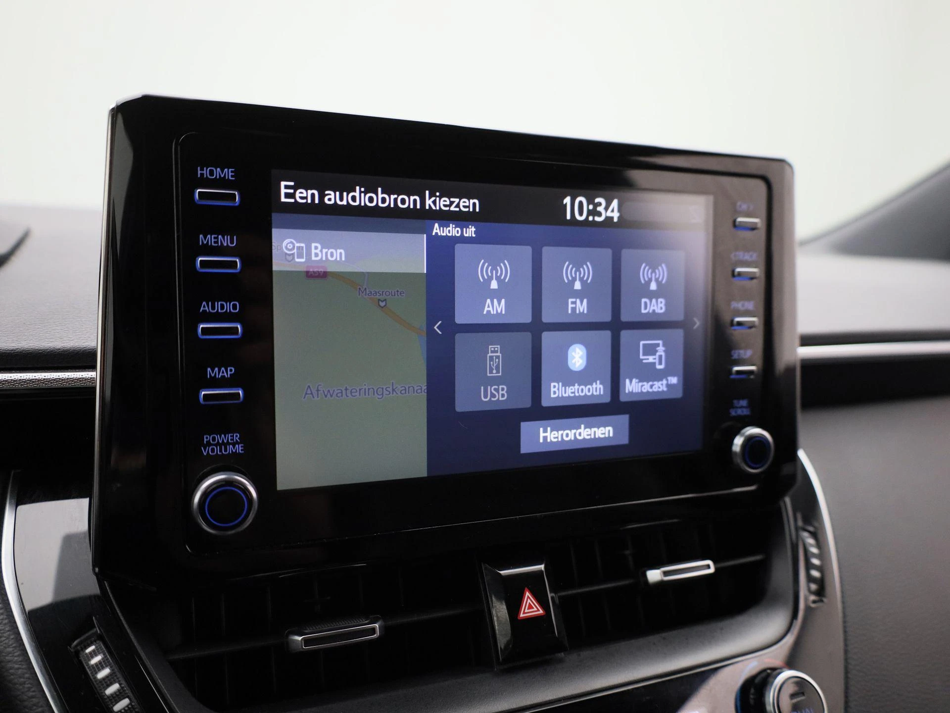 Toyota-Corolla Touring Sports-image-23