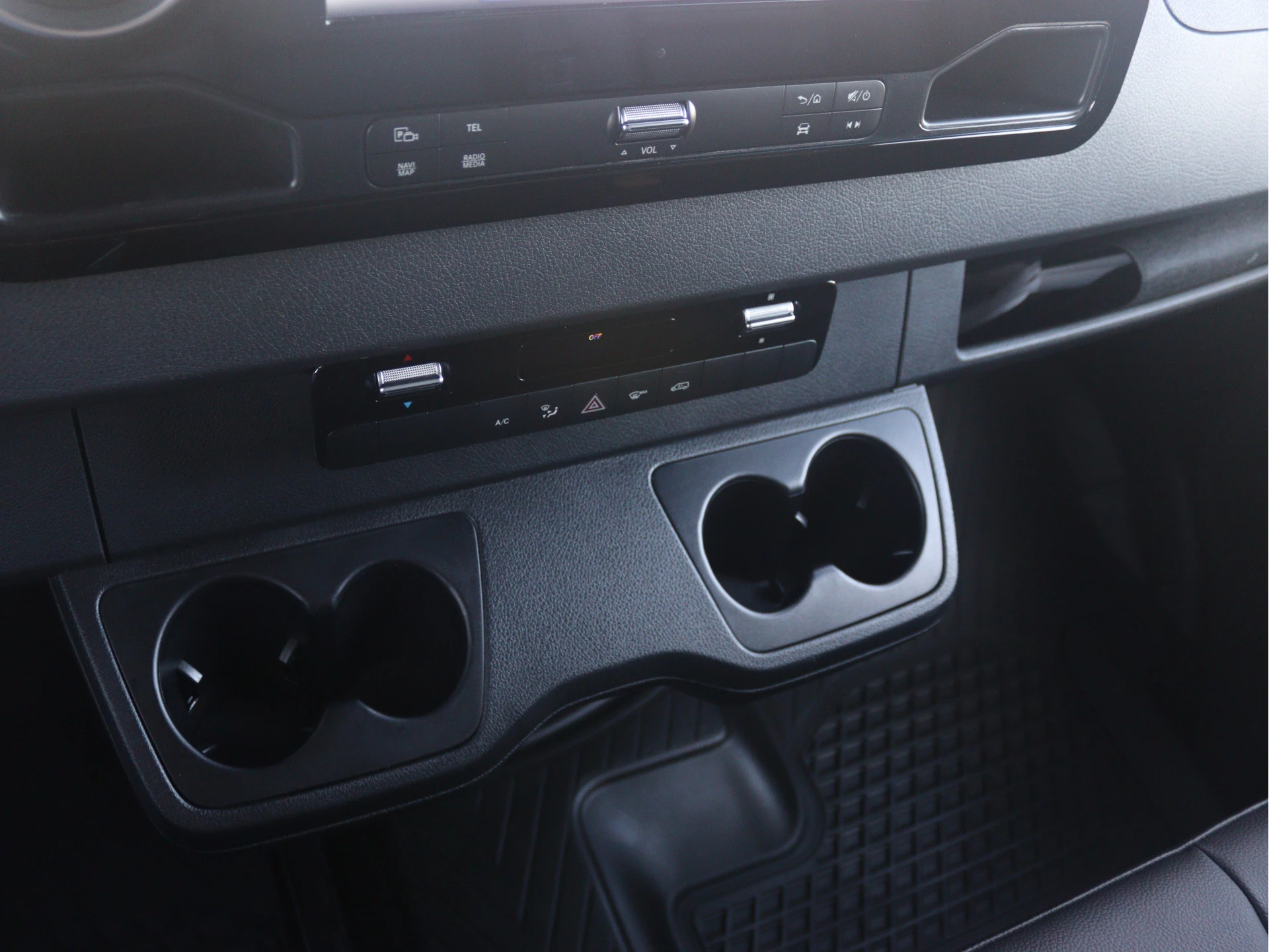 Mercedes-Benz-Sprinter-image-11
