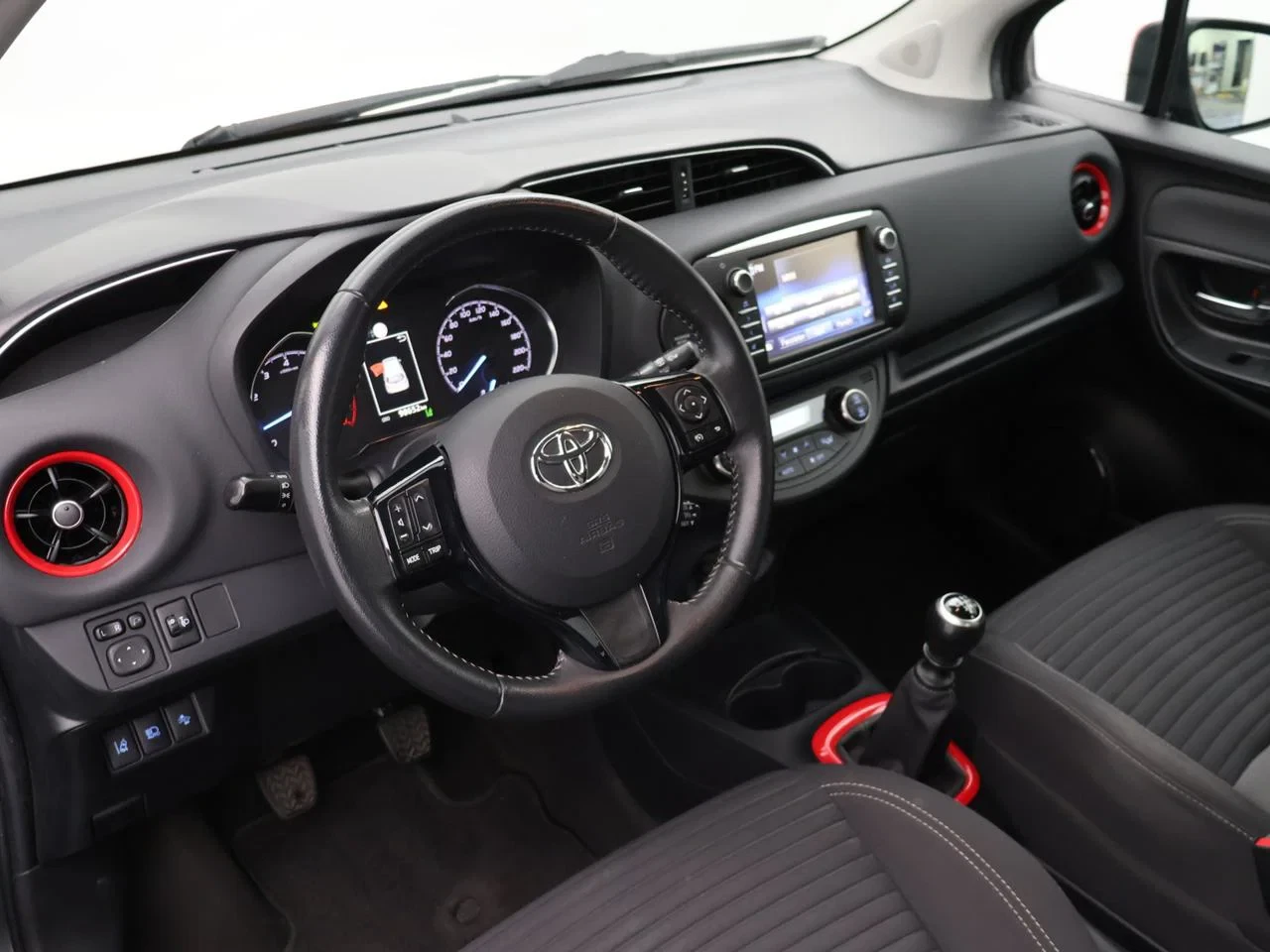 Toyota-Yaris-image-9