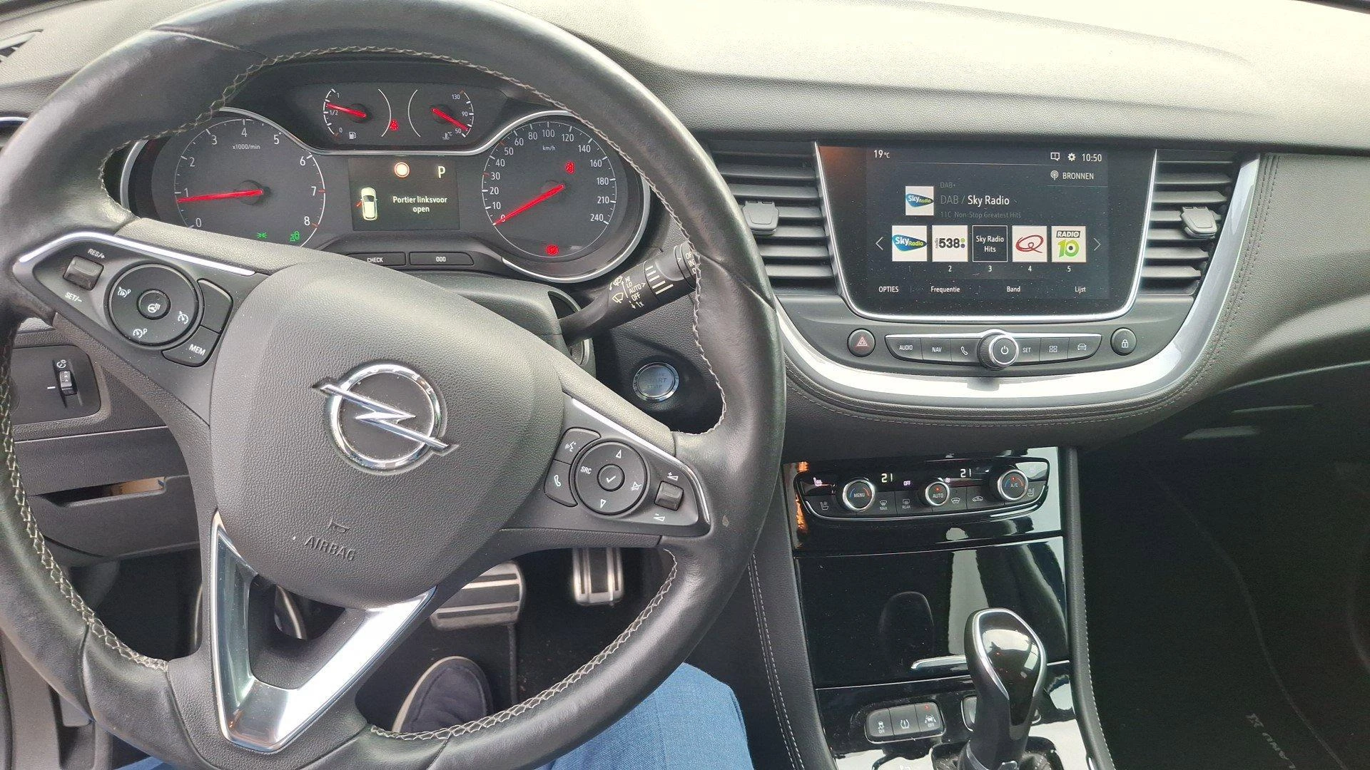 Opel-Grandland X-image-16