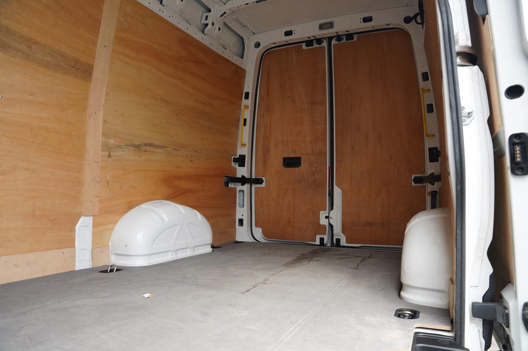 Volkswagen-Crafter-image-12