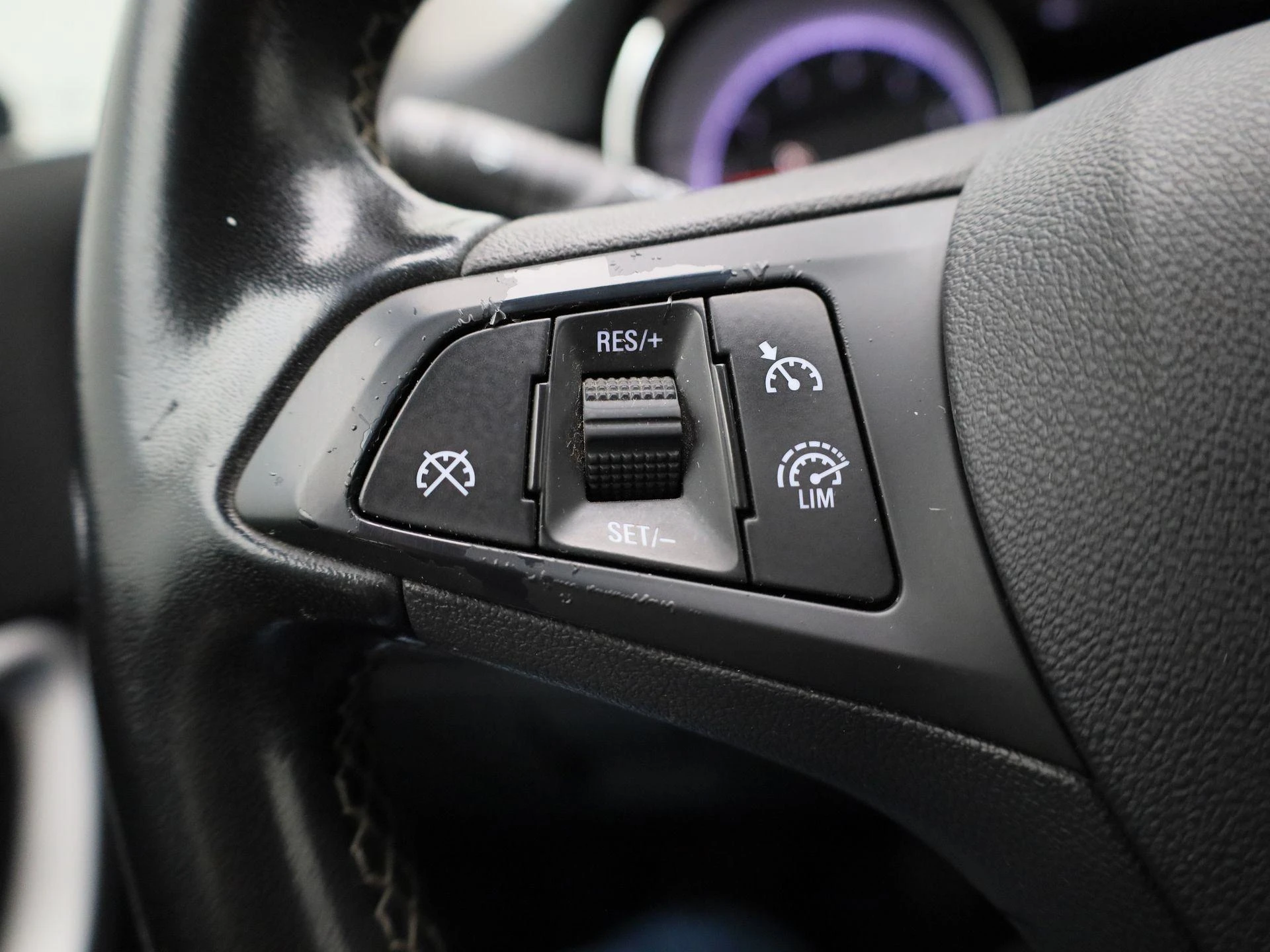 Opel-Astra-image-16
