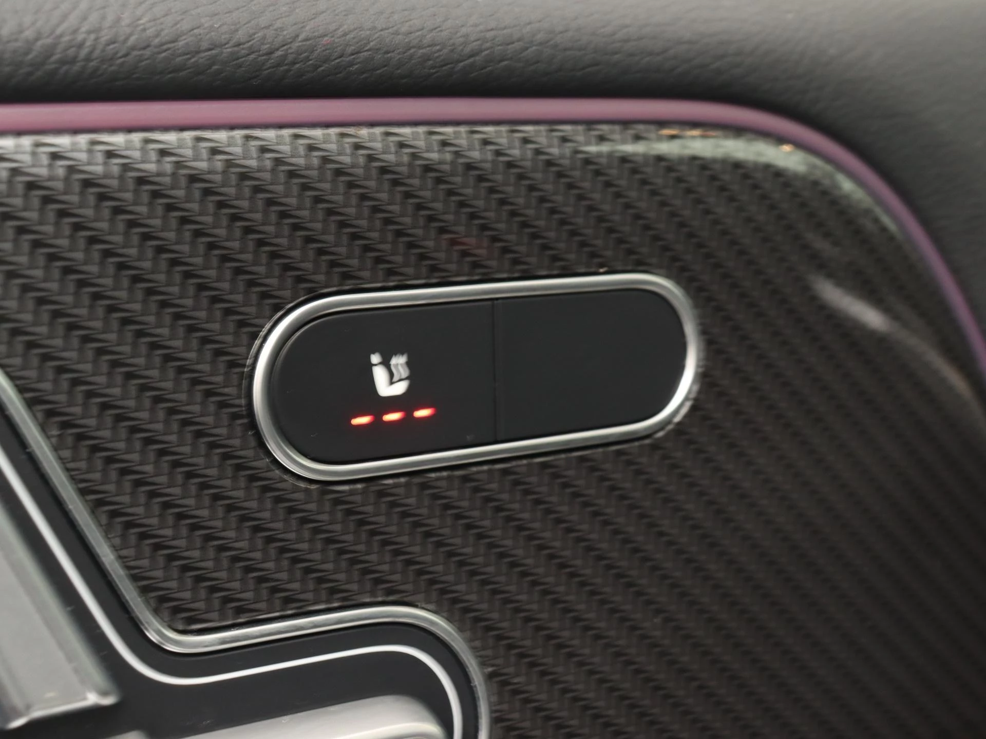 Mercedes-Benz-GLB-image-18