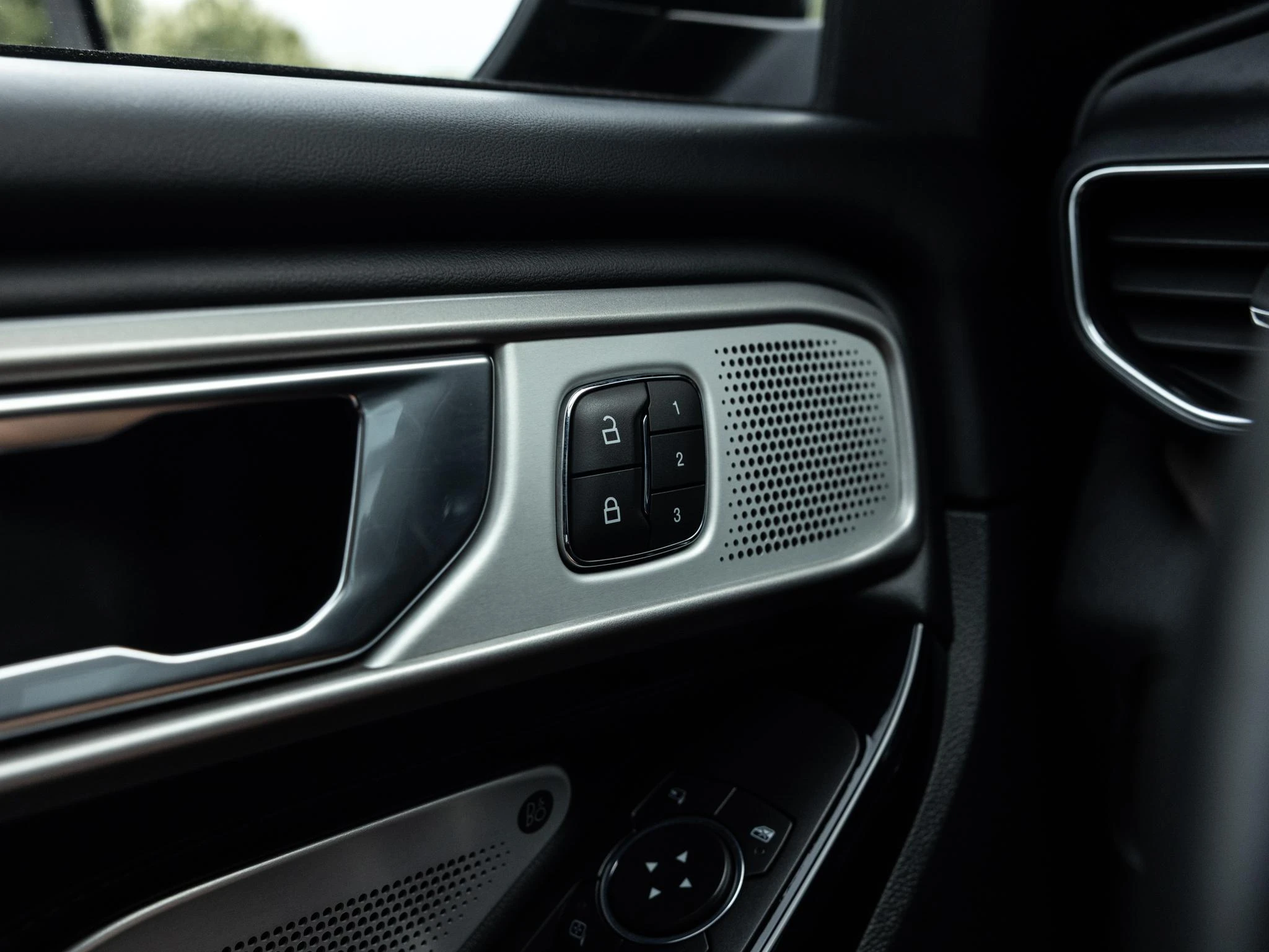 Ford-Explorer-image-12