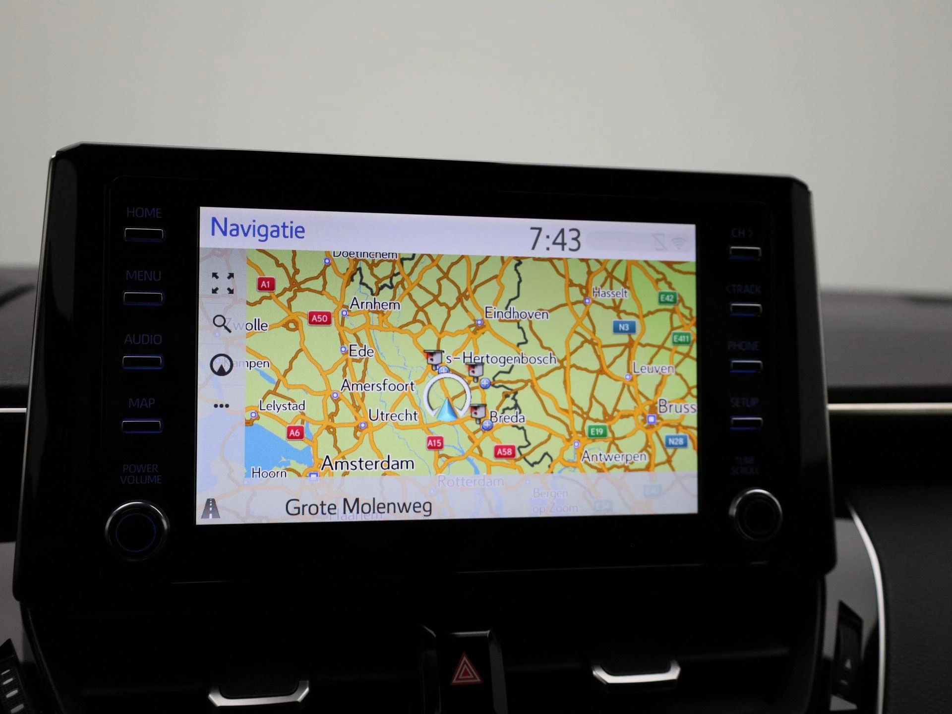 Toyota-Corolla Touring Sports-image-18