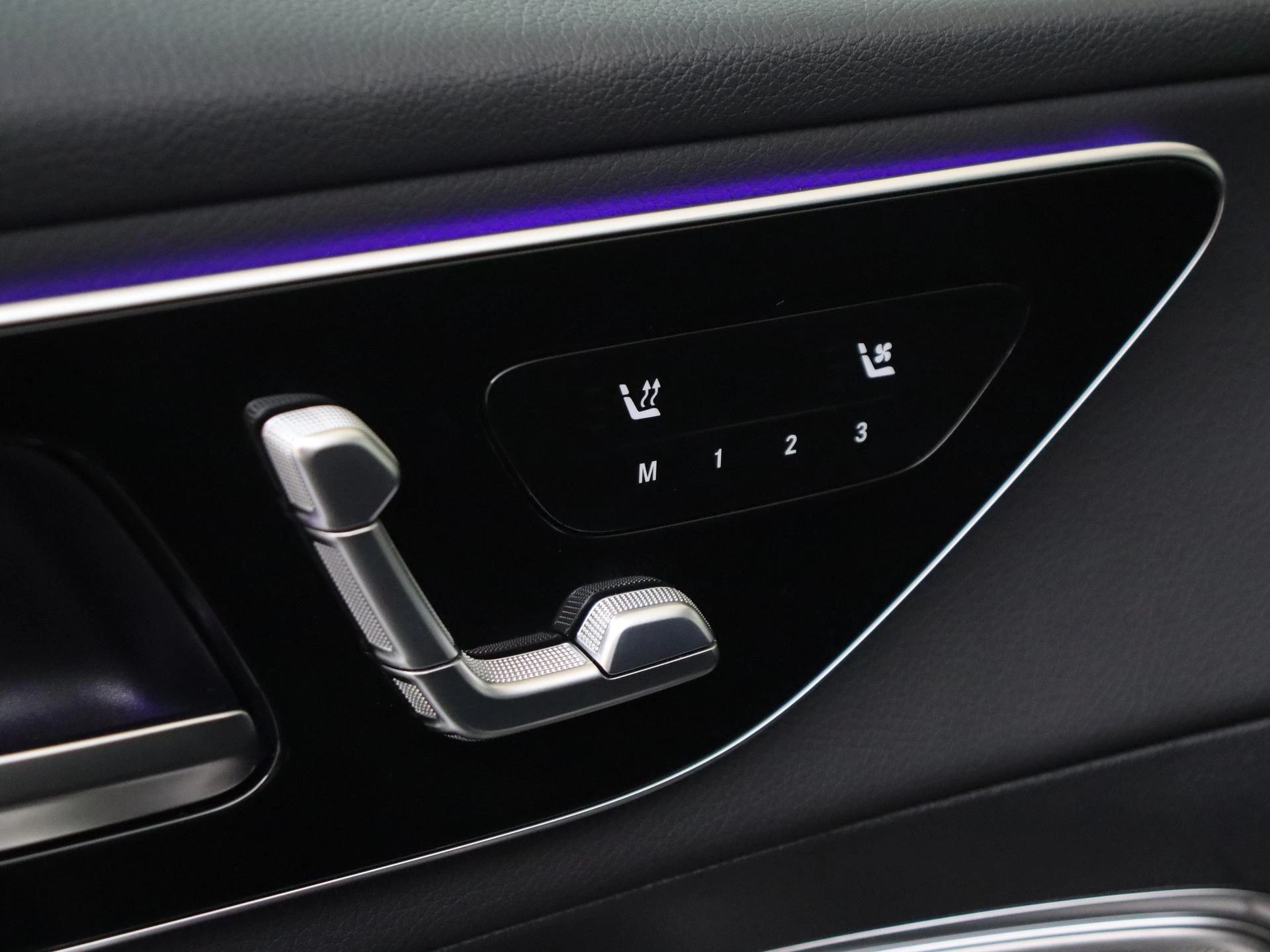 Mercedes-Benz-GLC-image-25
