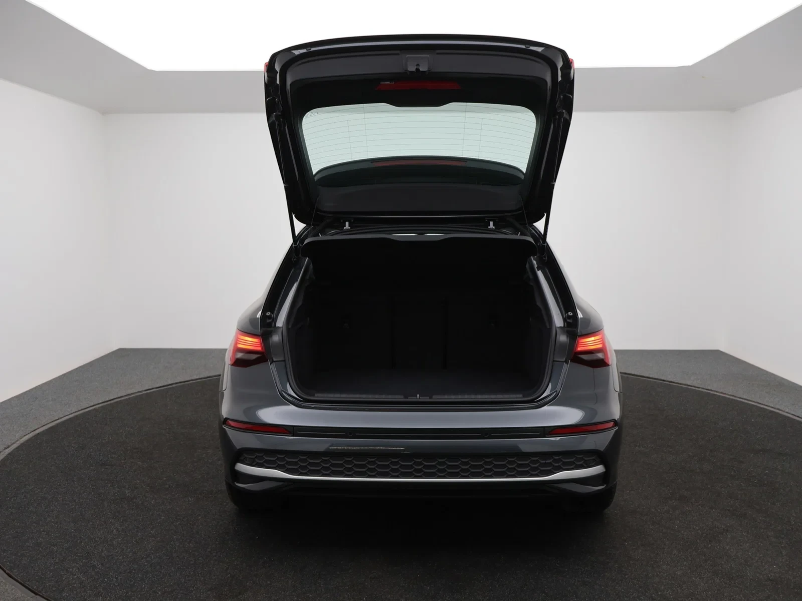 Audi A3 Sportback Audi A3 Sportback 30TFSI 116PK *AUTOMAAT*LEDER*NAVI*APP-CONNECT*ACC*LANE-ASSIST*...*