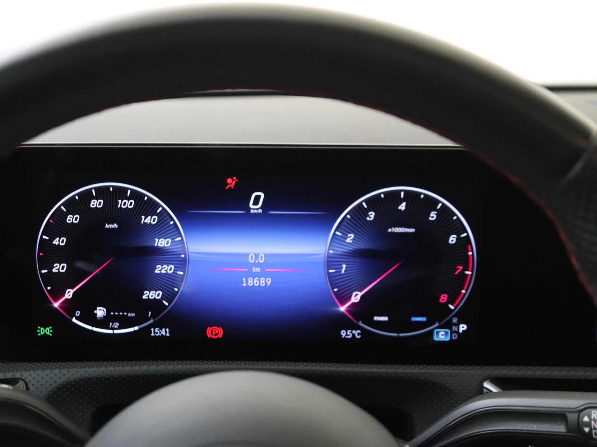 Mercedes-Benz-A-Klasse-image-14